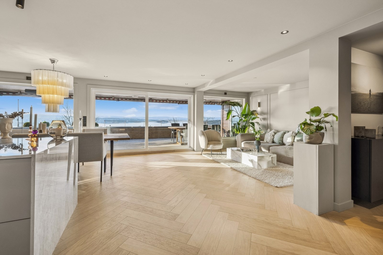 ... og fra stuen Galleribilde