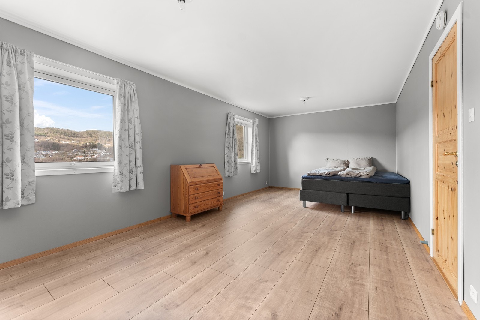 Stor kjellerstue. Galleribilde