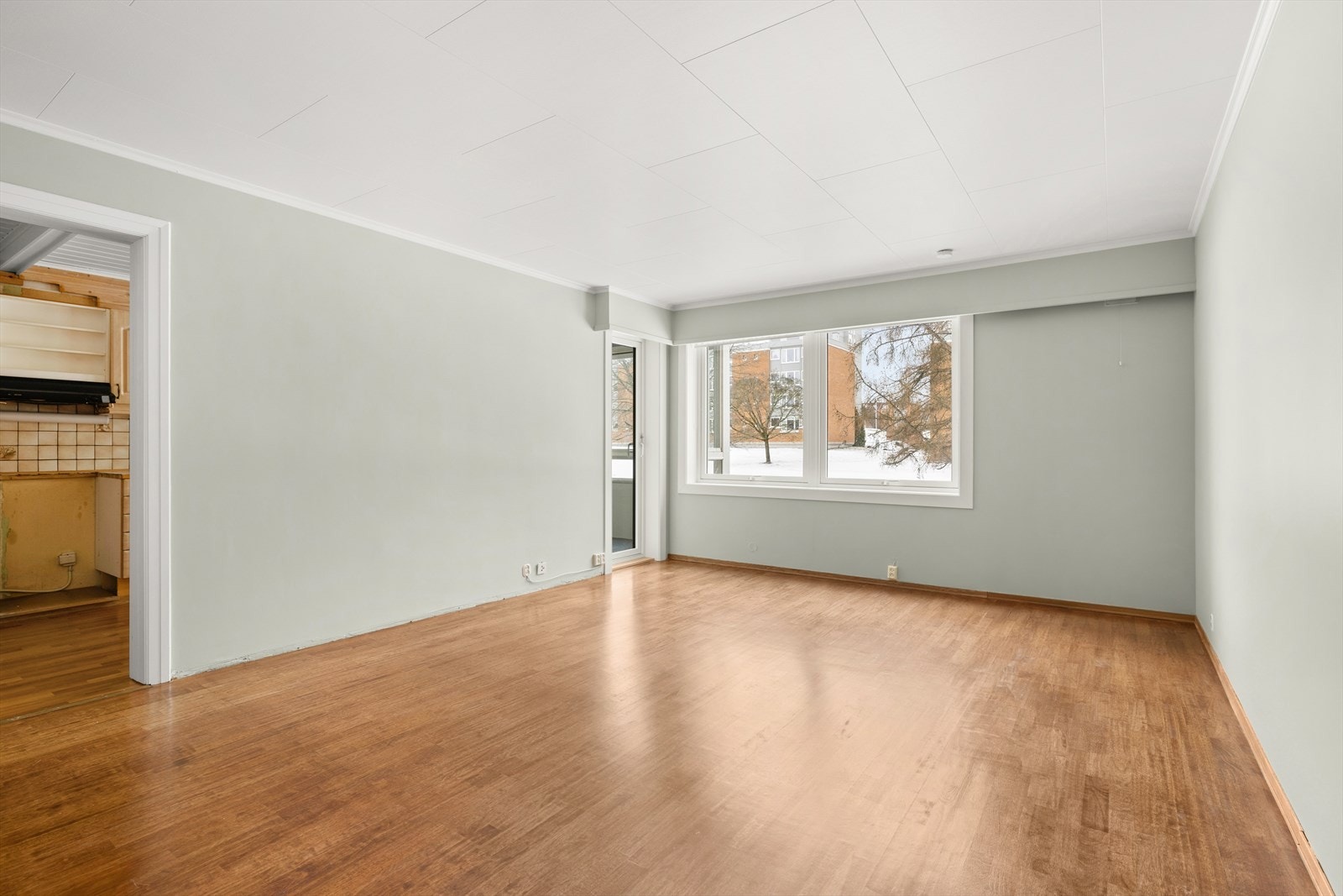 Velkommen til en lys og romslig 3-roms med moderniseringsbehov Galleribilde