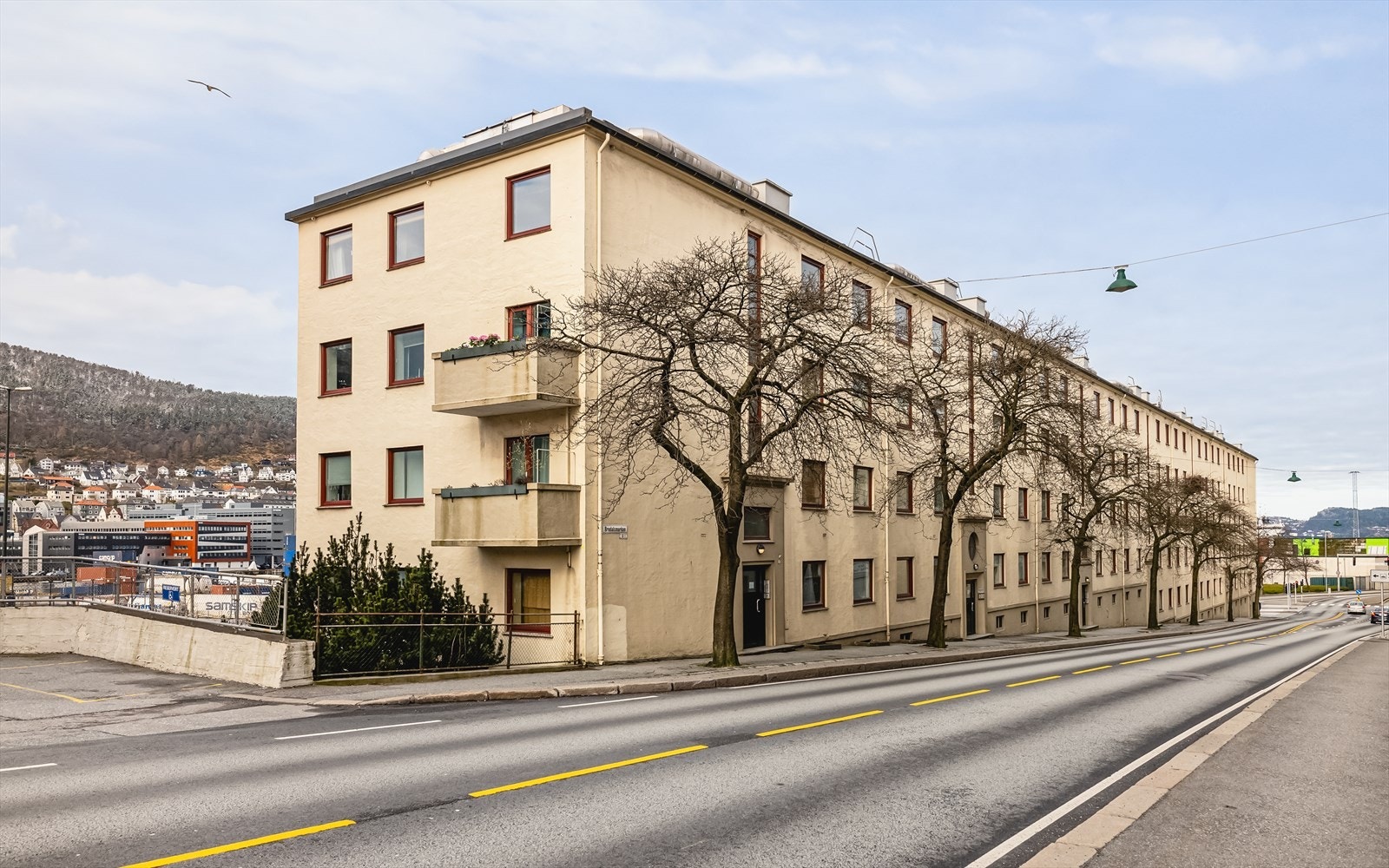 Her bor man sentralt med gangavstand til bla. Sentrum, kollektivtransport, dagligvarebutikker og studieinstitusjoner Galleribilde