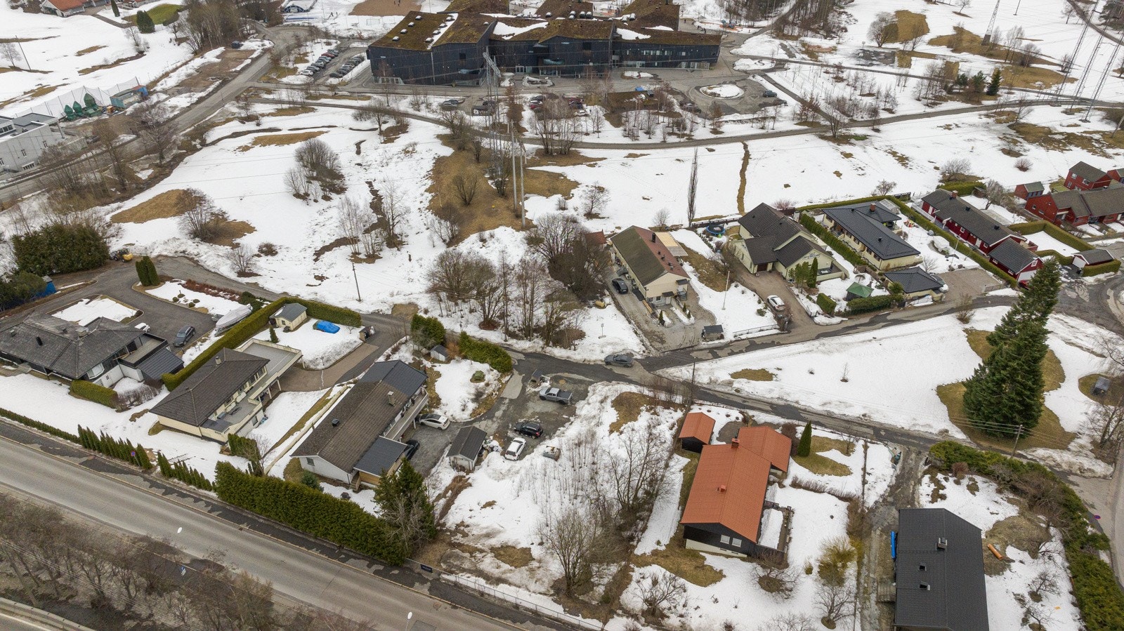 Tomten er beliggenden på Rommen i bydelen Alna Galleribilde