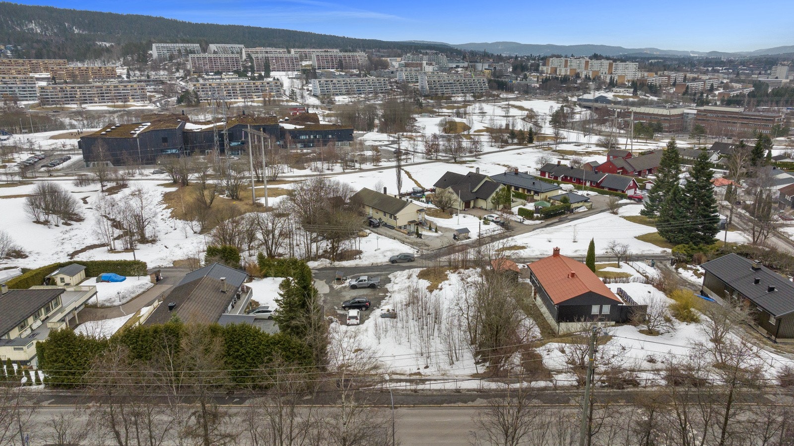 . Herfra er det gangavstand til barnehager, skoler, flerbrukshall, dagligvarebutikk og mye mer. Galleribilde