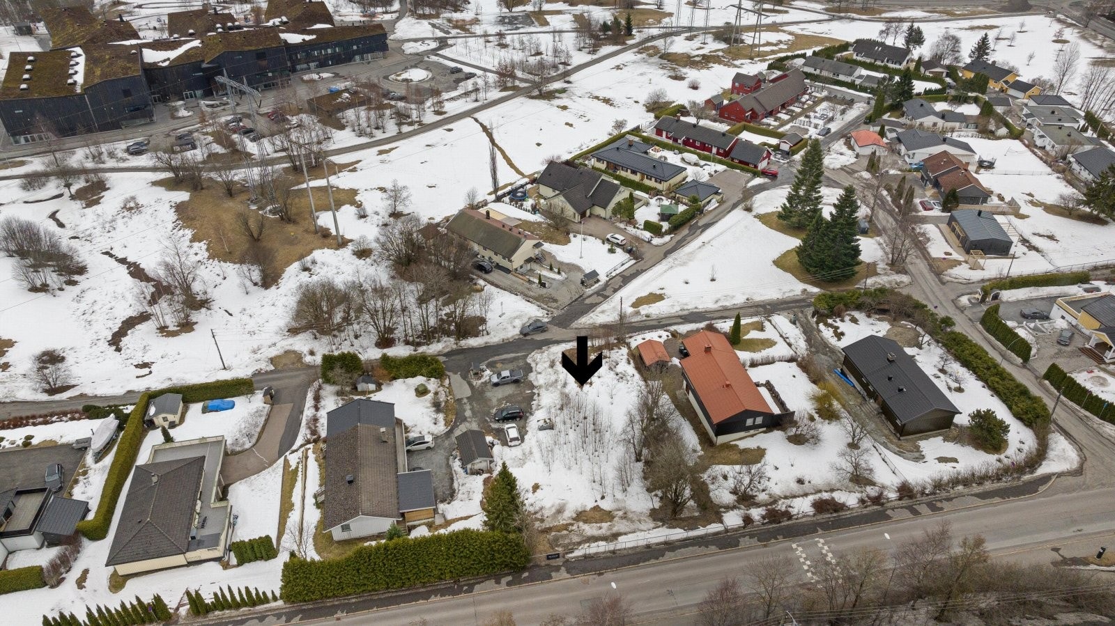 Ubebygd tomt veliggende i blindvei m. rammetillatelse for oppføring av enebolig Galleribilde