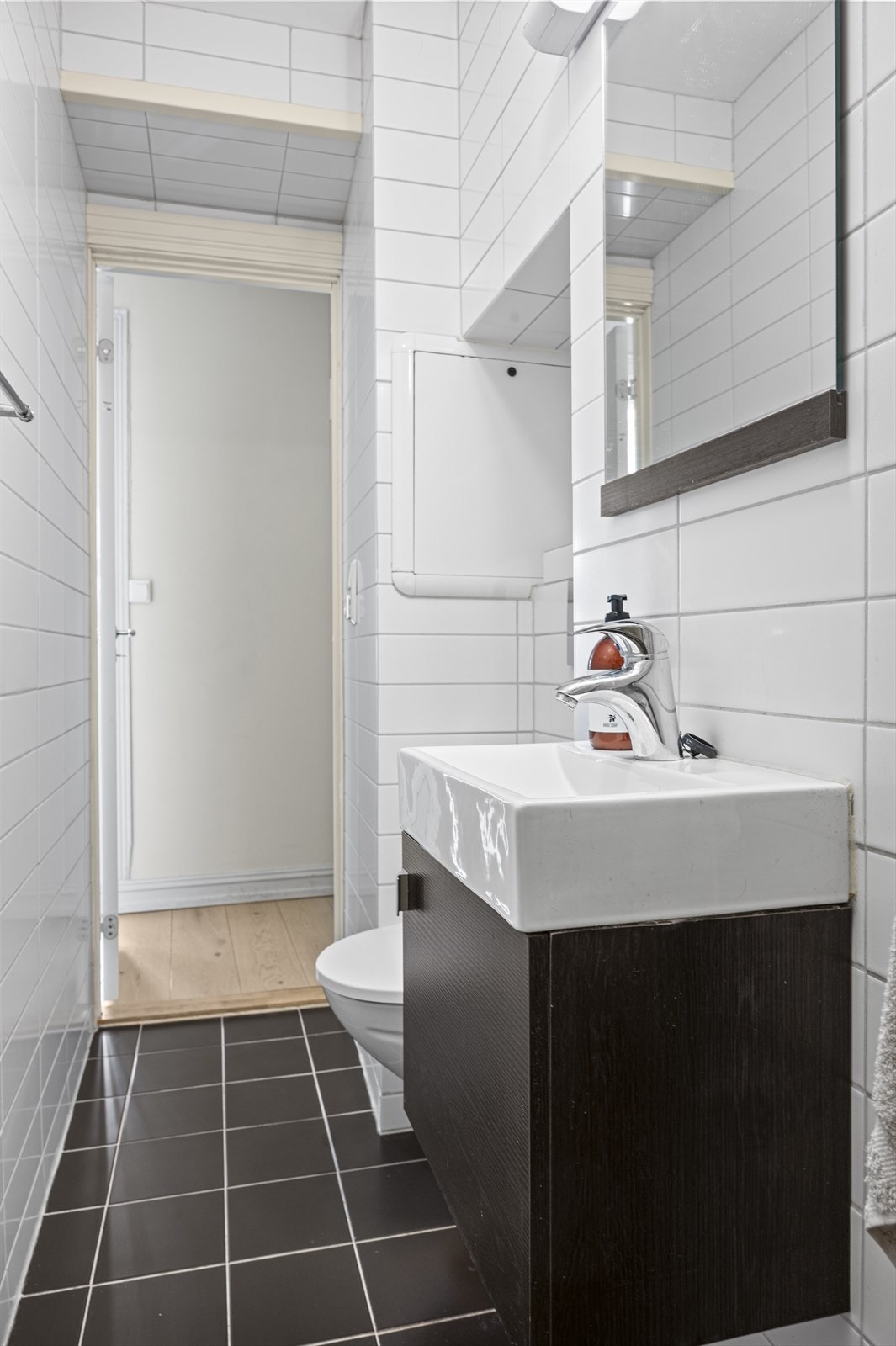 Ny dusjdør ble montert i 2021. Galleribilde