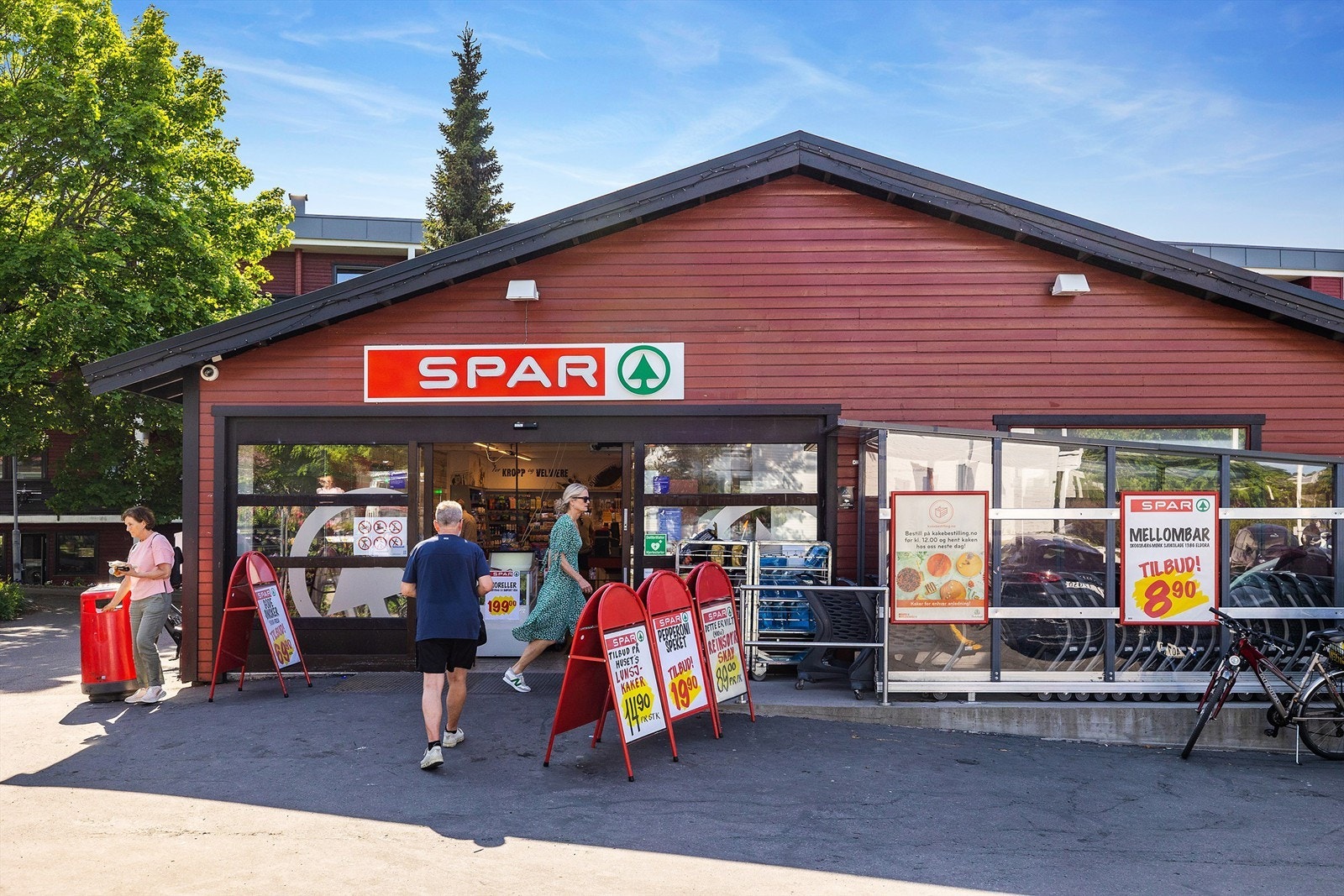 Gangavstand til flere dagligvare butikker bl.a. Spar på Kastellet Galleribilde