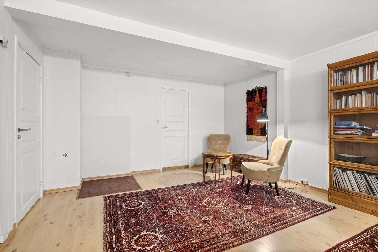 Innenfor dette rommet finner du en romslig bod Galleribilde