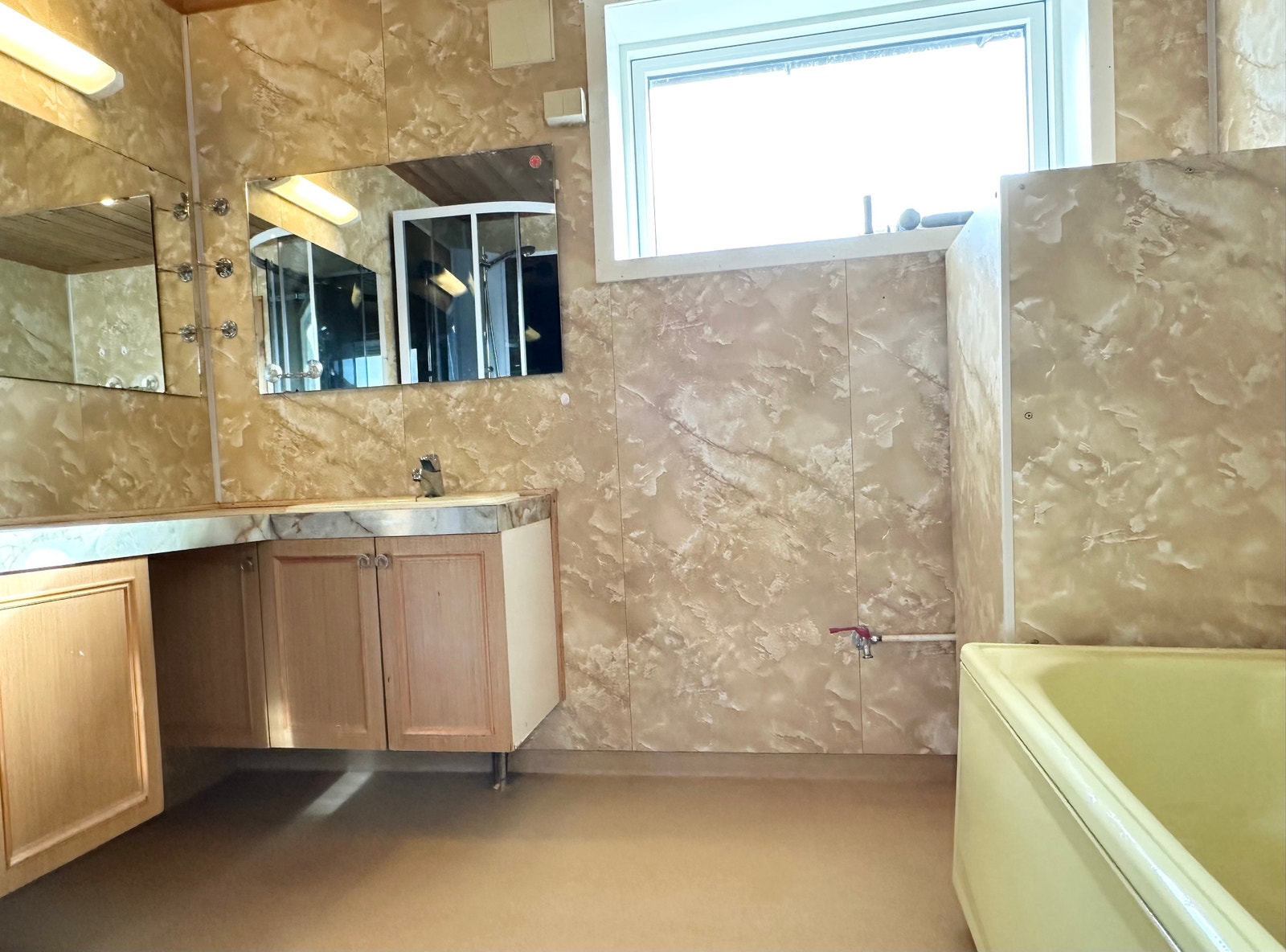 Bad - 2. etasje Galleribilde