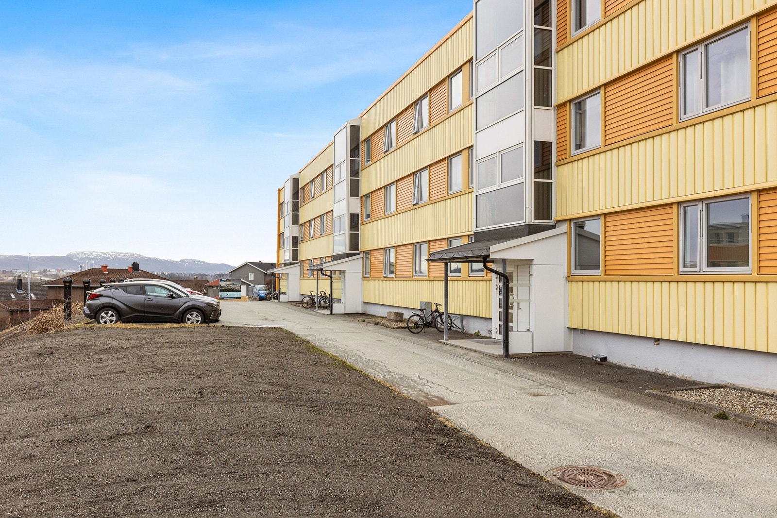 Fasade inngangsparti. Galleribilde