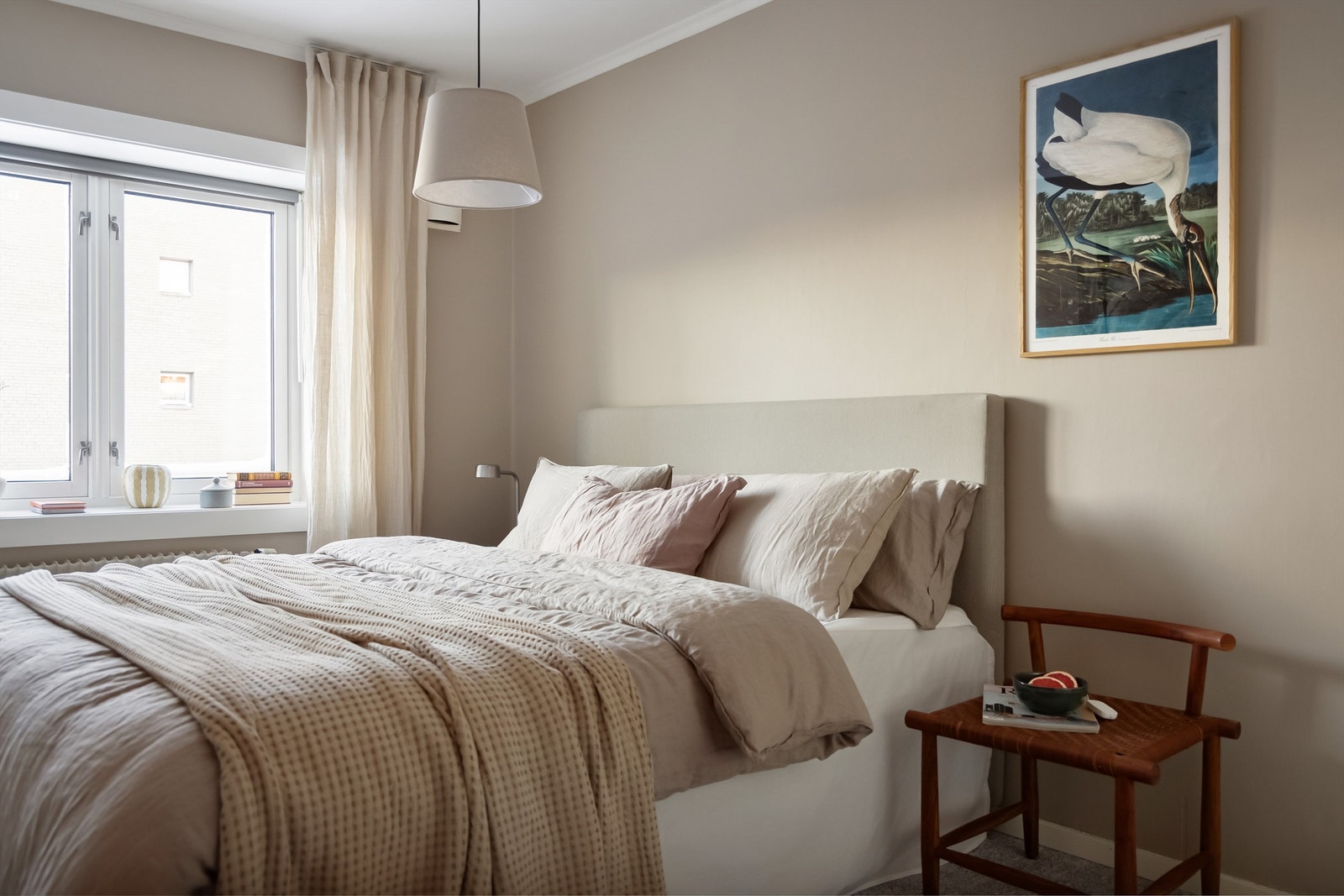 Rommet er malt i fargen Moderne Beige Galleribilde