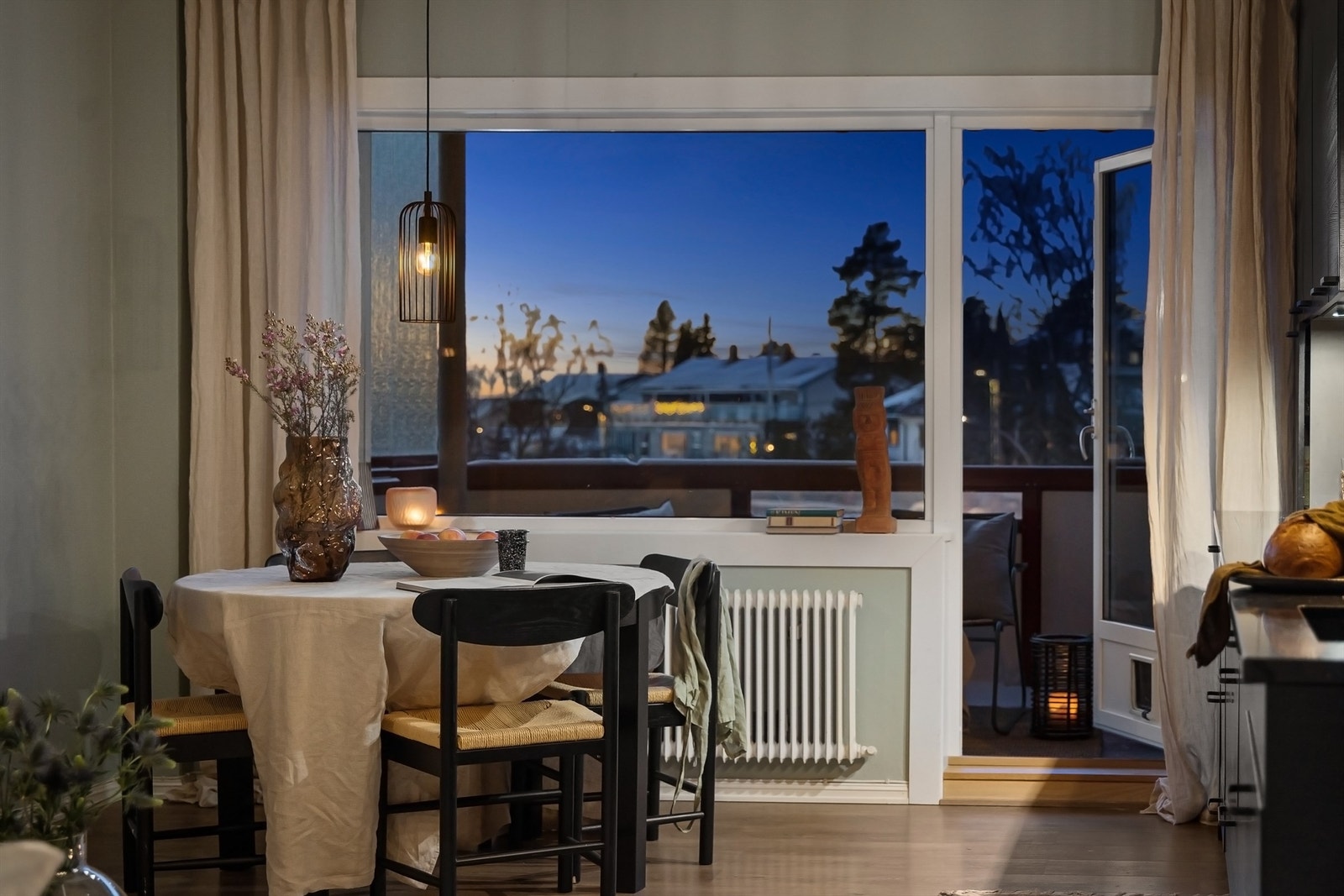 Utgang til balkong på ca. 6 kvm Galleribilde