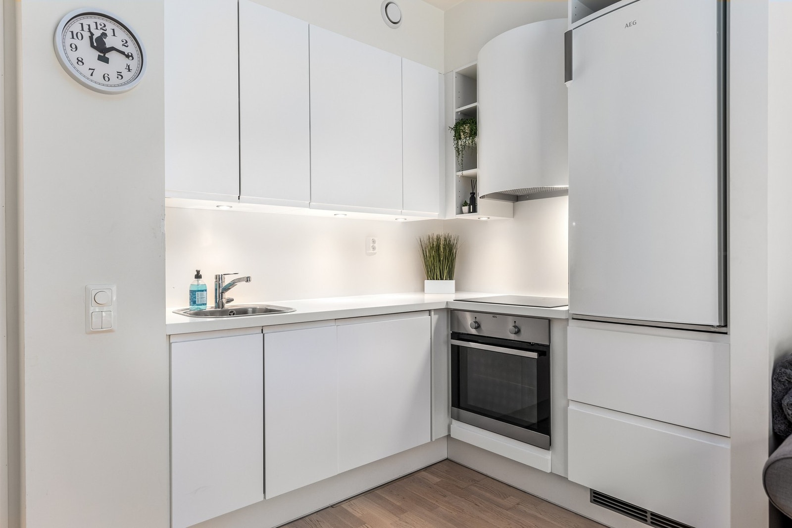 Moderne og tidløst kjøkken fra byggeår med TG0/TG1 på alle punkt fra takstmann. Galleribilde