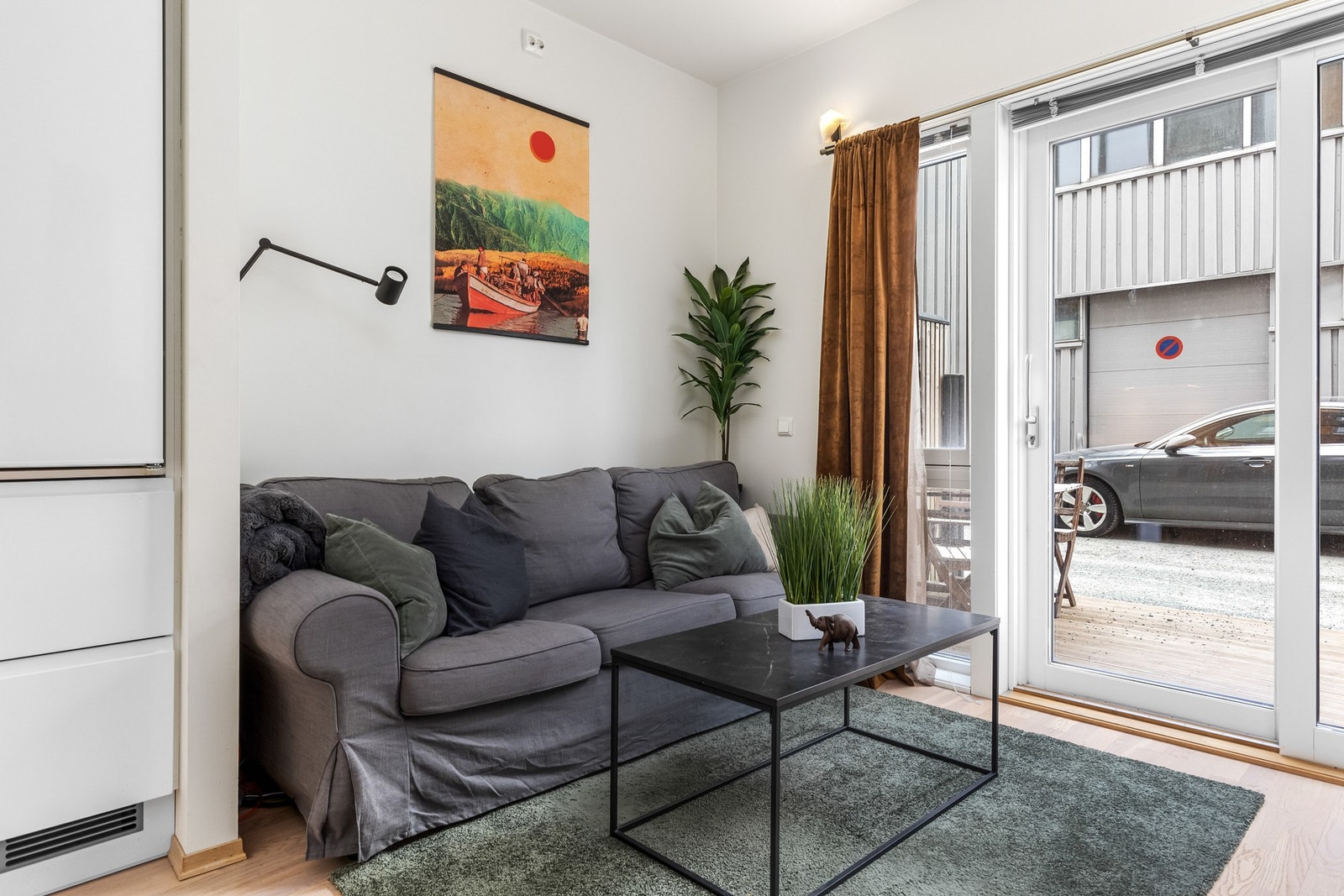 Moderne fasiliteter som balansert ventilasjon og fjernvarme sørger for et godt inneklima. Galleribilde