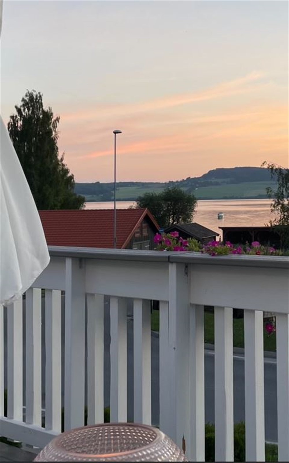 Utsikt mot Mjøsa - privat bilde Galleribilde