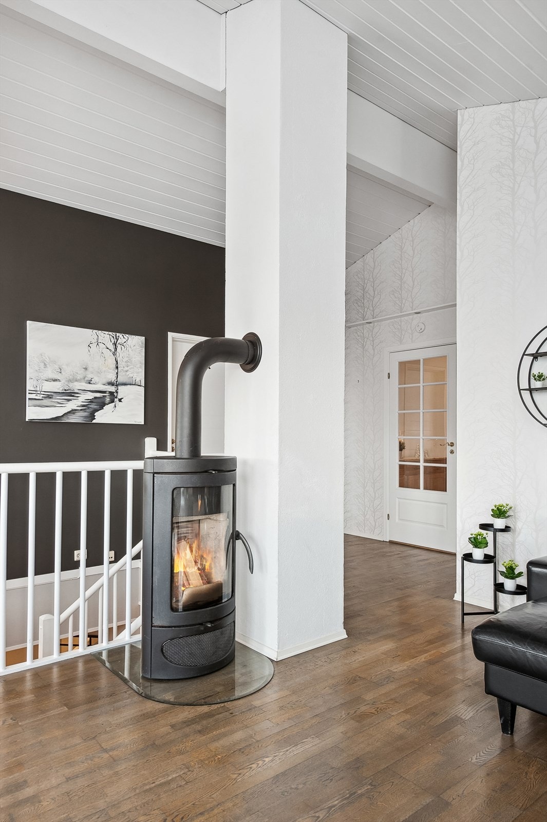 Vedovnen gir godt med varme på kjølige dager. Galleribilde