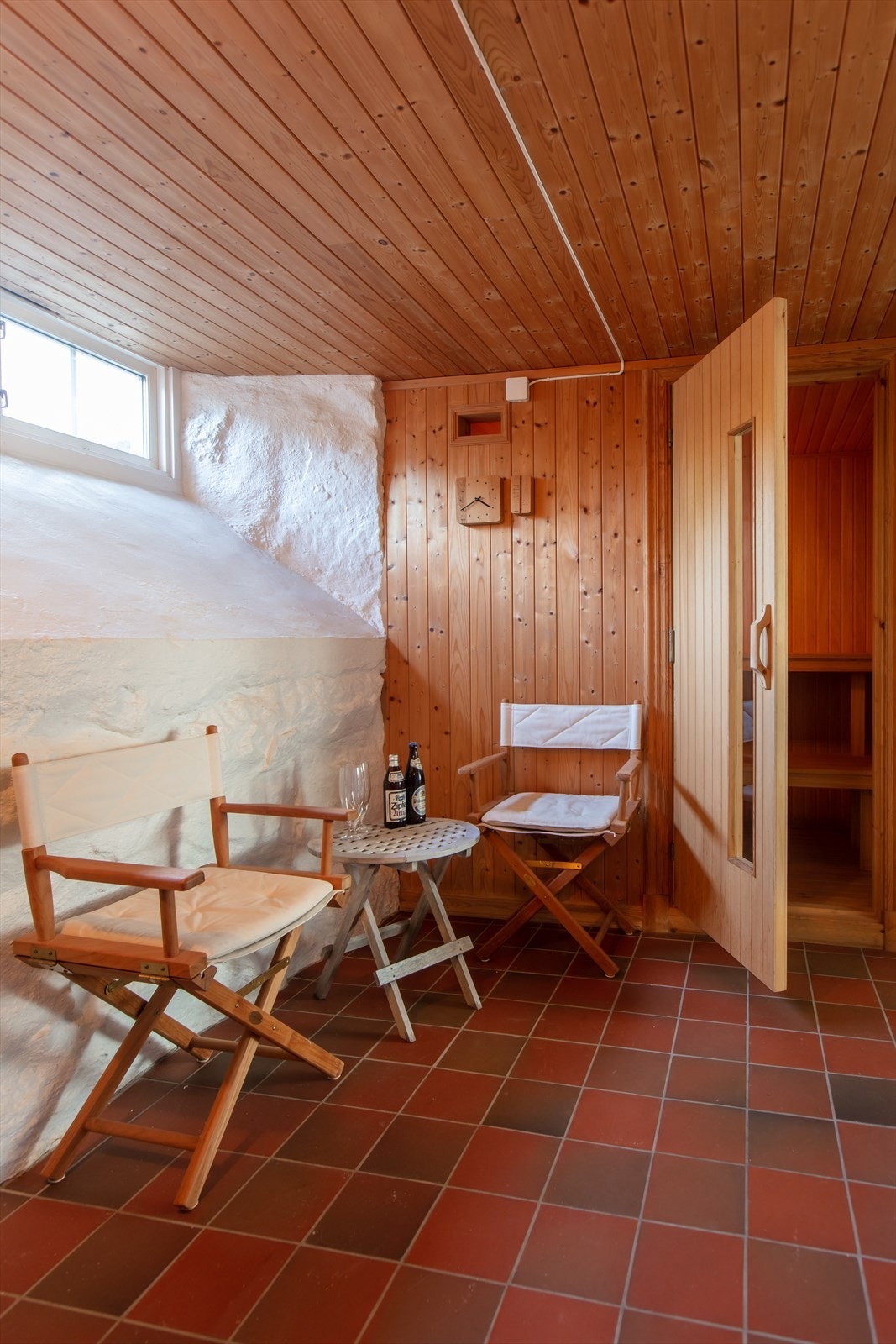 Badstue i tilknytning til trimrom og stort dusjbad Galleribilde