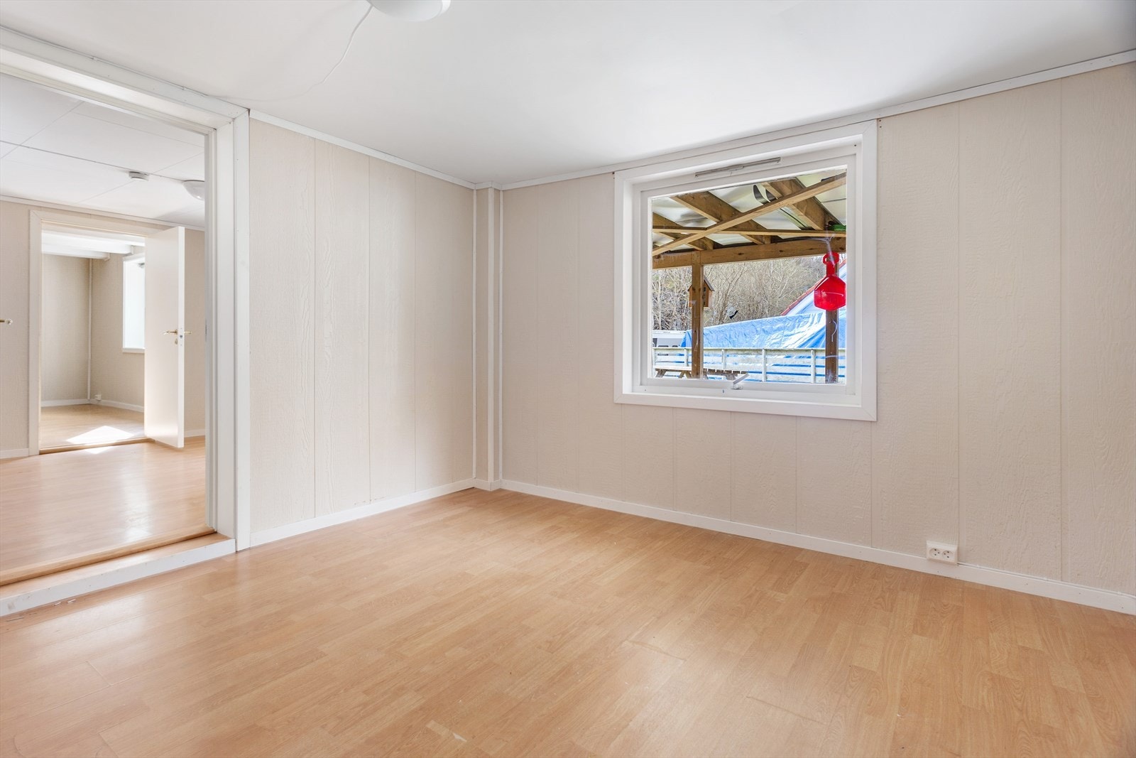 Romslig soverom. Galleribilde