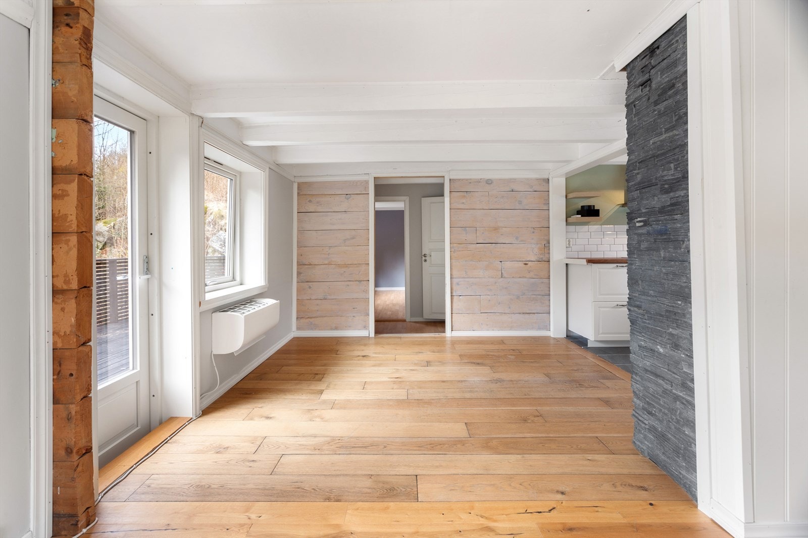 Av oppvarming i denne etasjen er det montert varmepumpe. Galleribilde