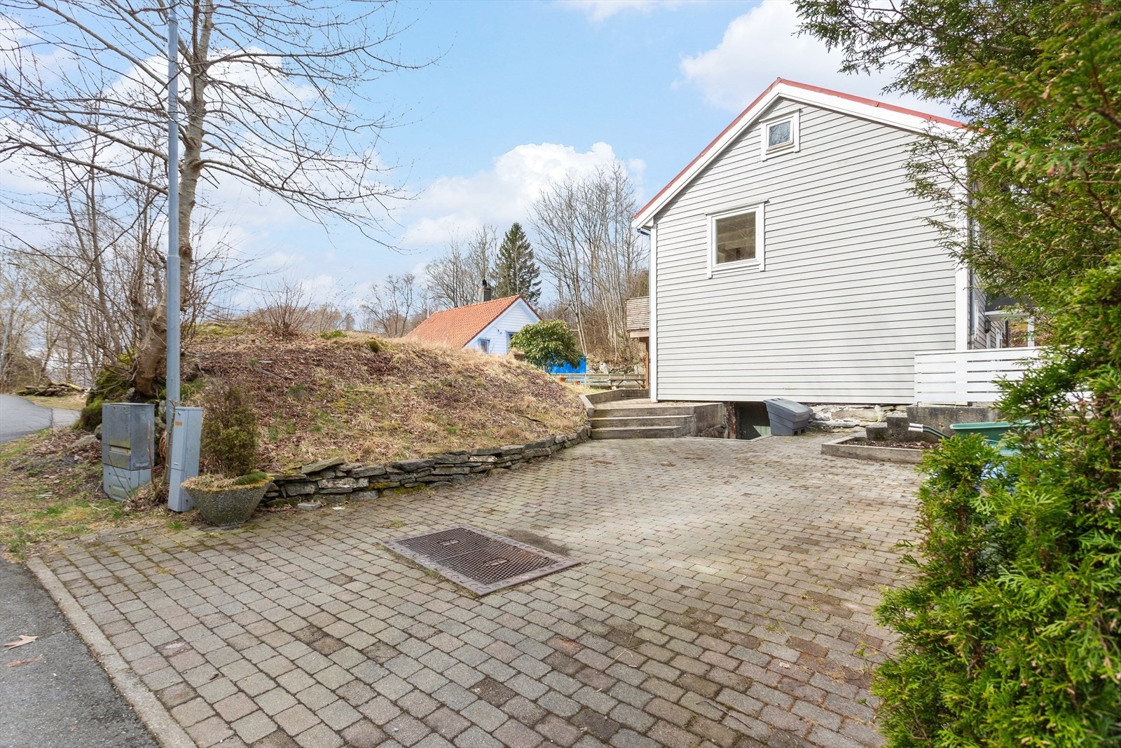 Parkering ved innkjøresel. Galleribilde