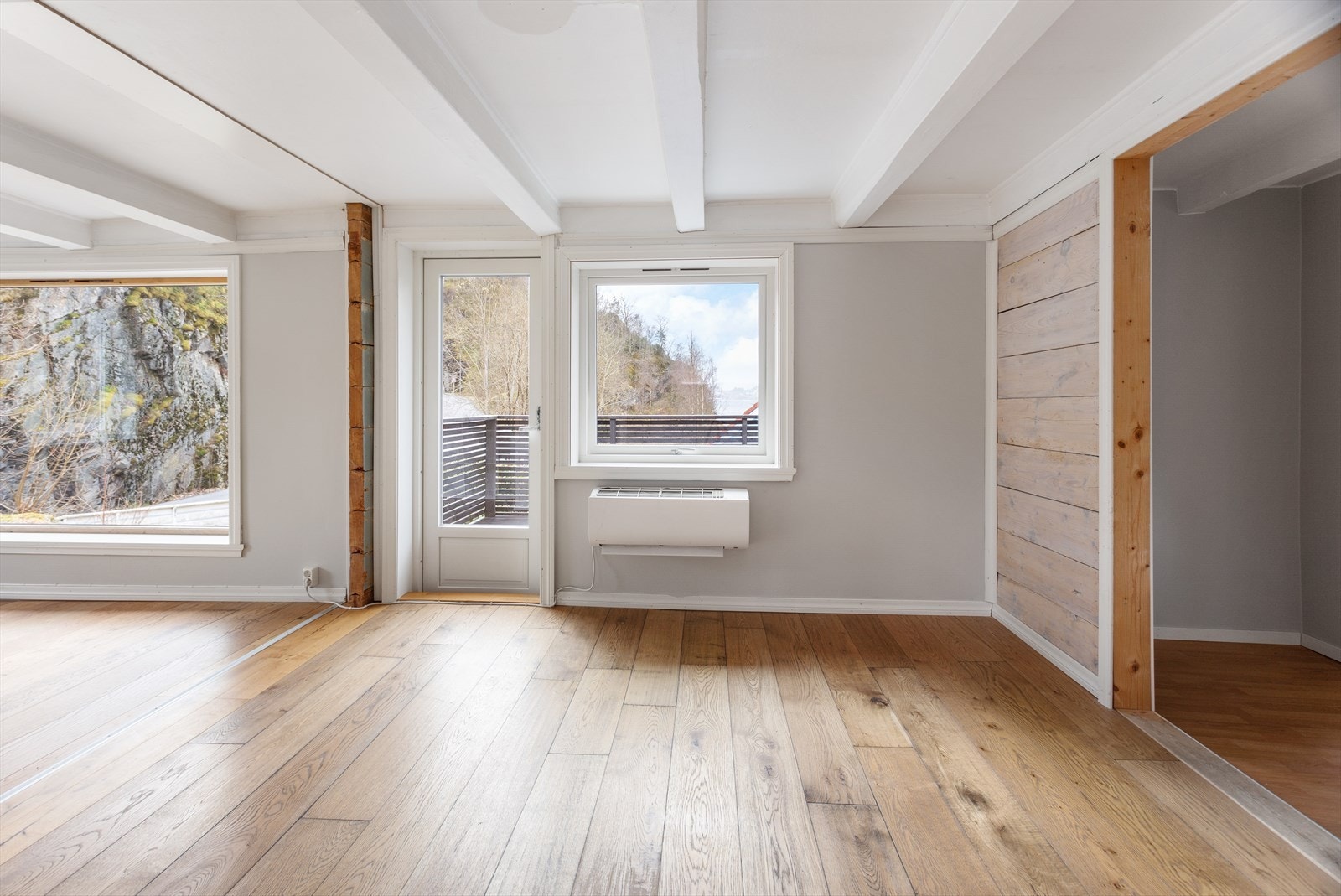 Utgang til balkong fra stue. Galleribilde