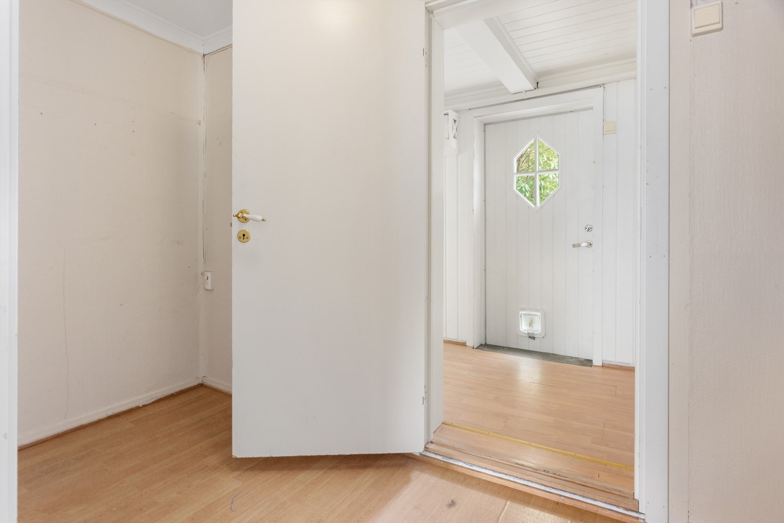 Boligen har behov for oppgradering for å tilfredsstille dagens krav og forskrifter. Galleribilde