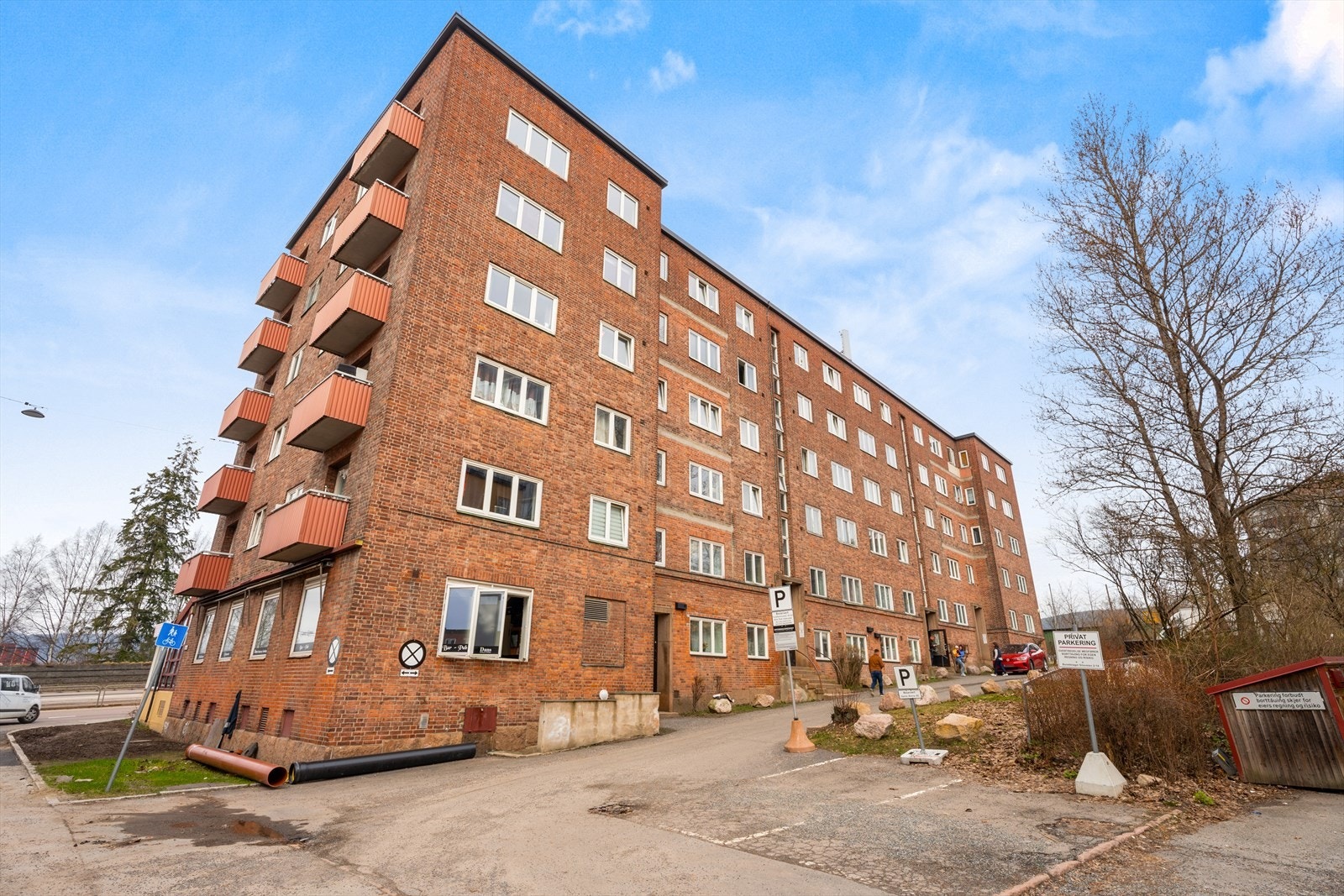 Byggets fasade fra utsiden. Galleribilde