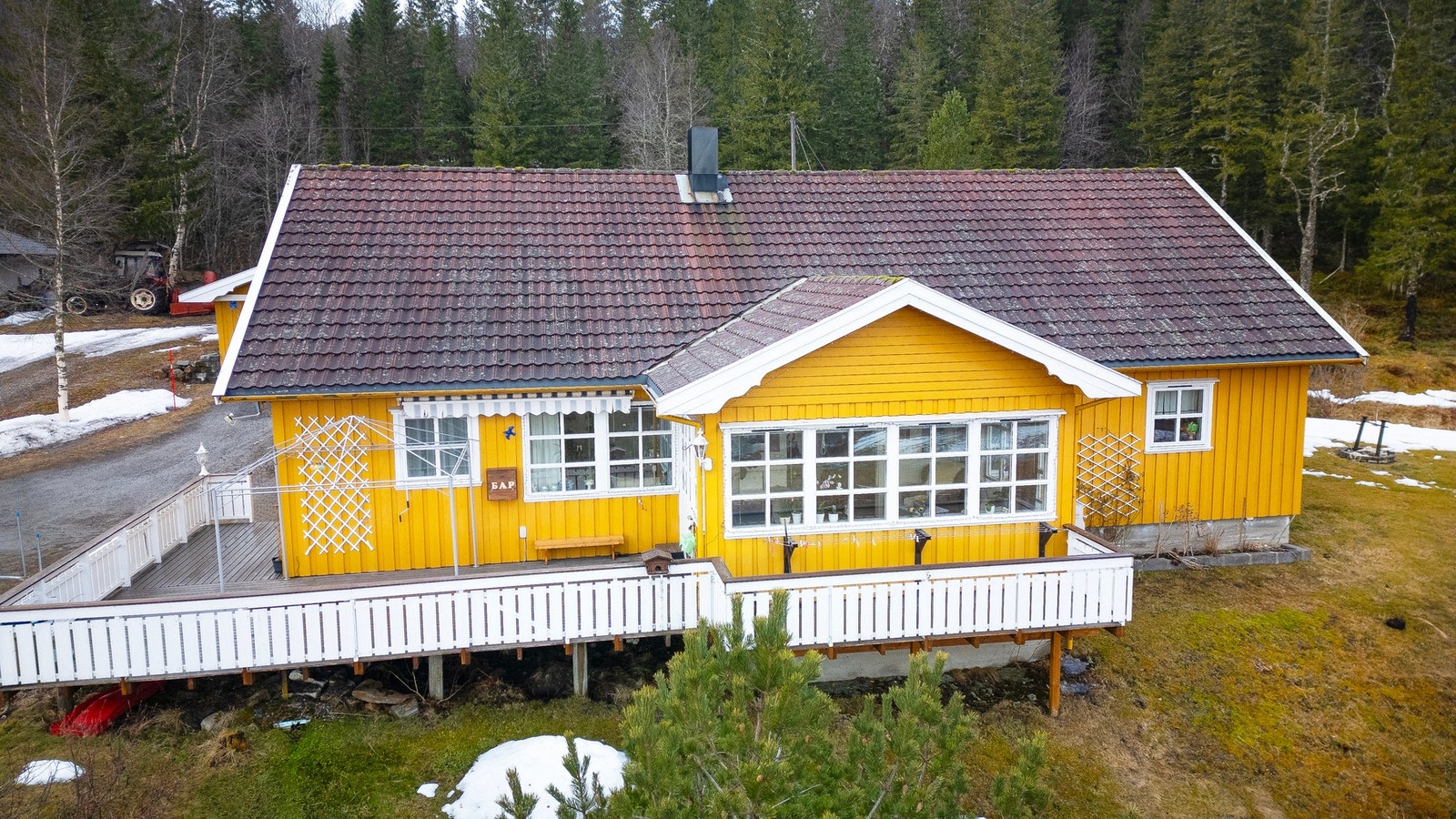 Enebolig med god standard og fin utsikt Galleribilde