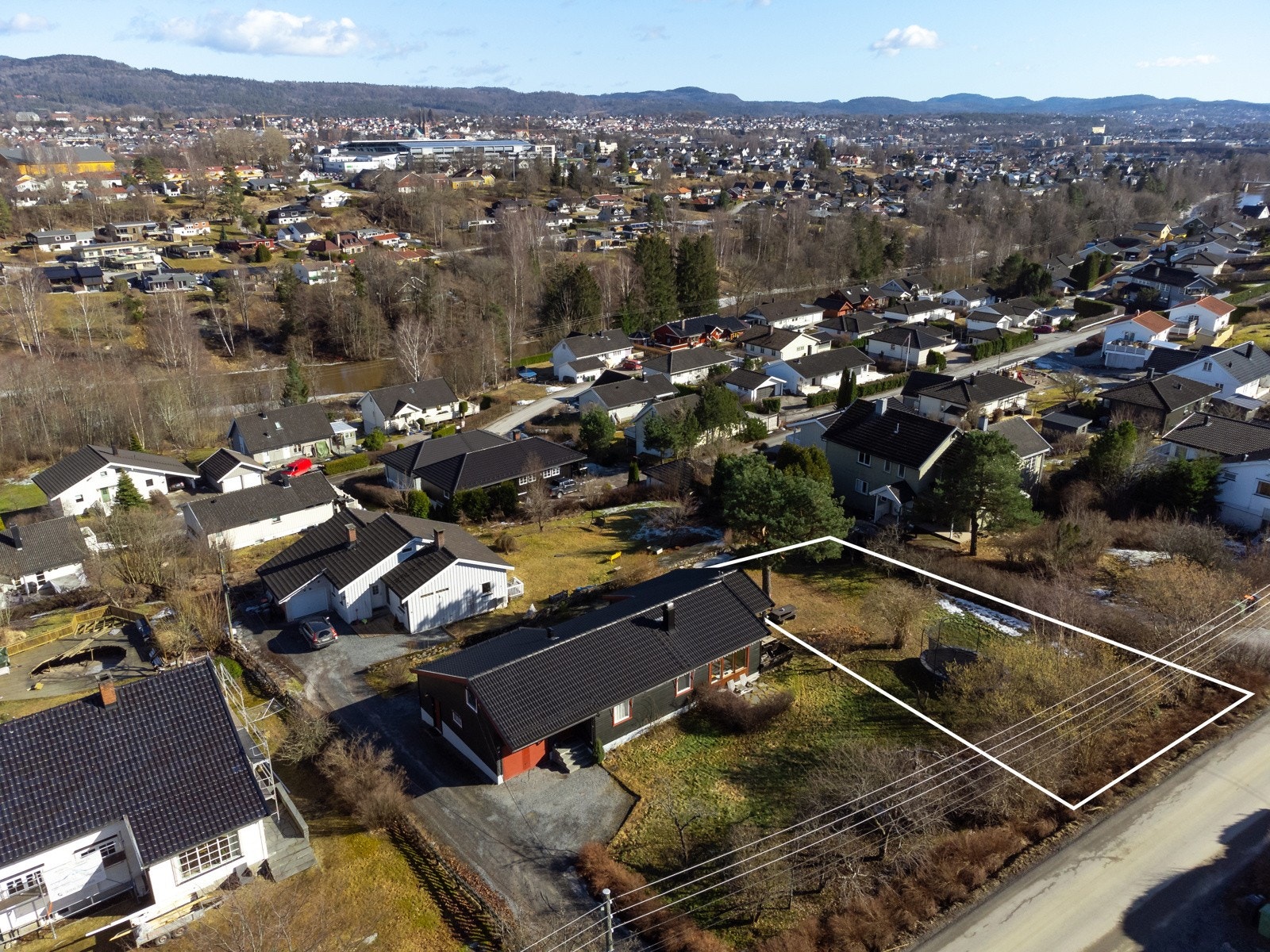 Meglerhuset Telemark v/ Eiendomsmegler MNEF har gleden av å presentere ubebygd tomt i Hynivegen Galleribilde
