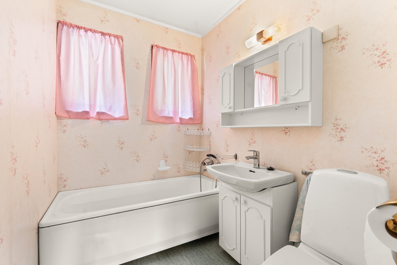 Bad/ wc med badekar. Galleribilde