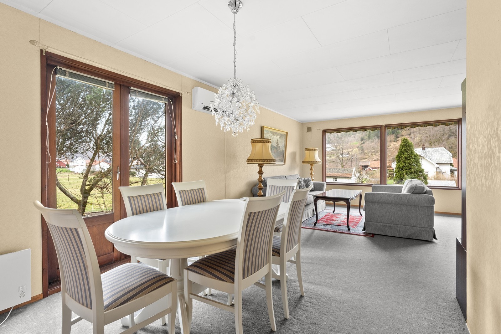 Det er satt inn verandadør til fremtidig veranda. Galleribilde