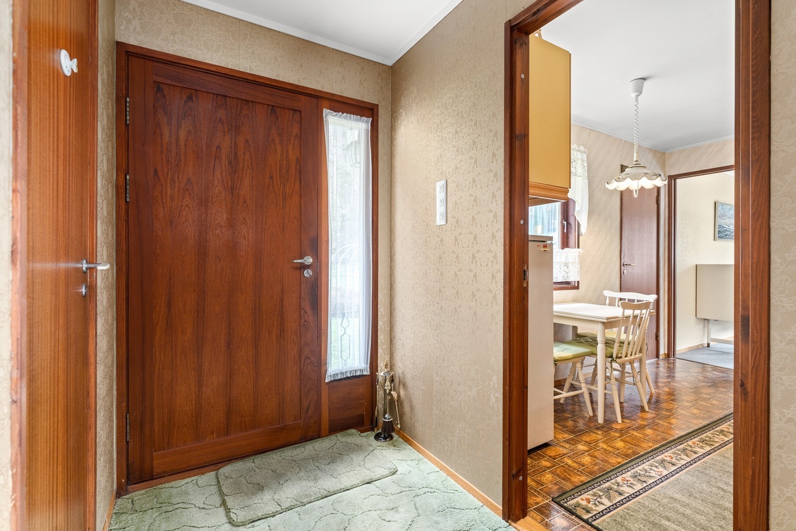 Vindfang/ inngangsparti. Galleribilde