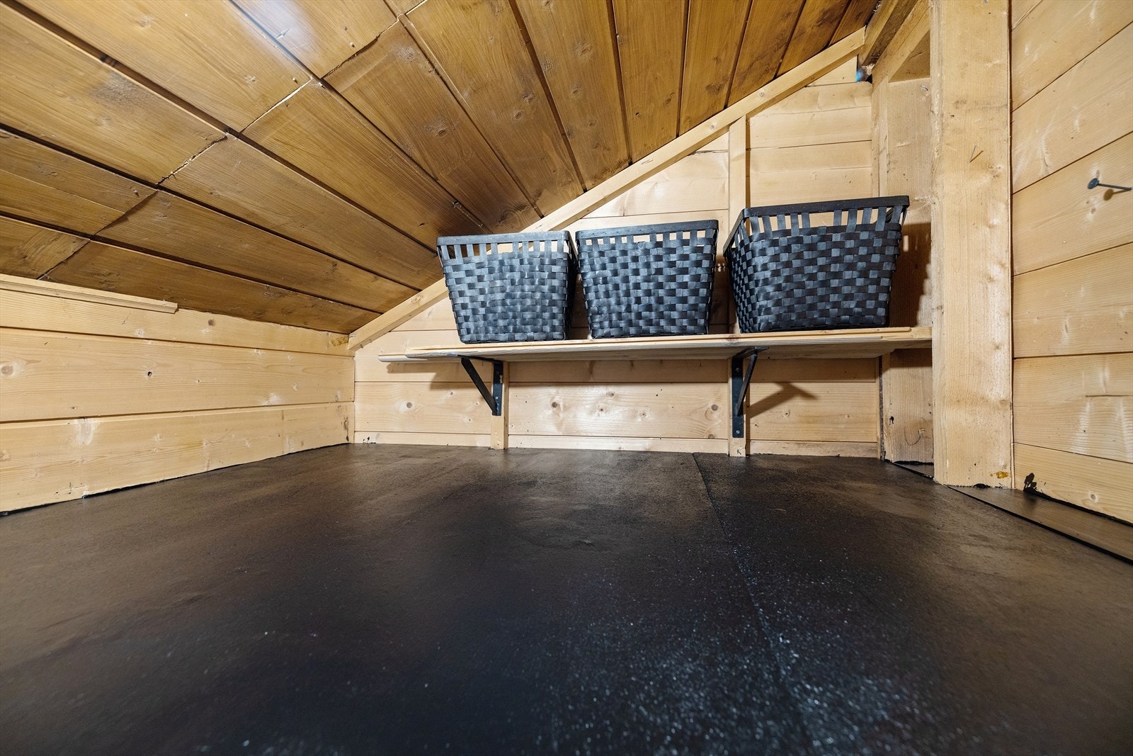 Knebod for oppbevaring. Galleribilde