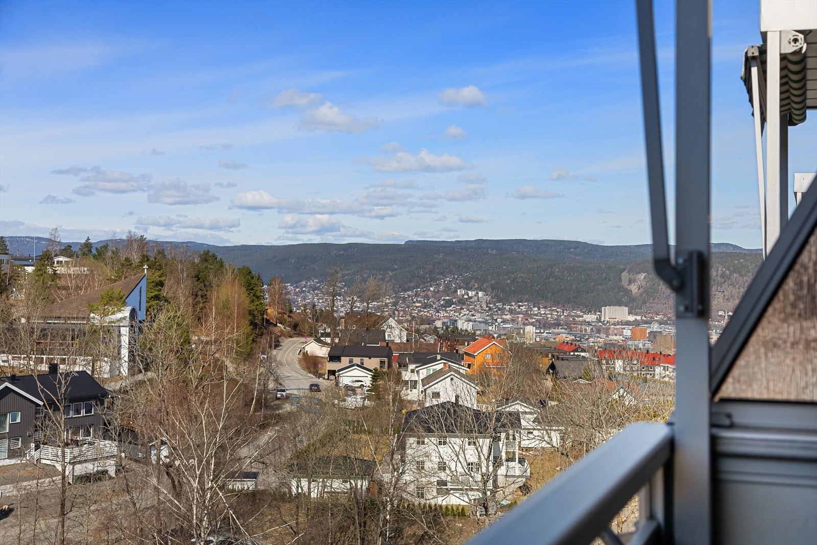 Utsikt fra balkong Galleribilde