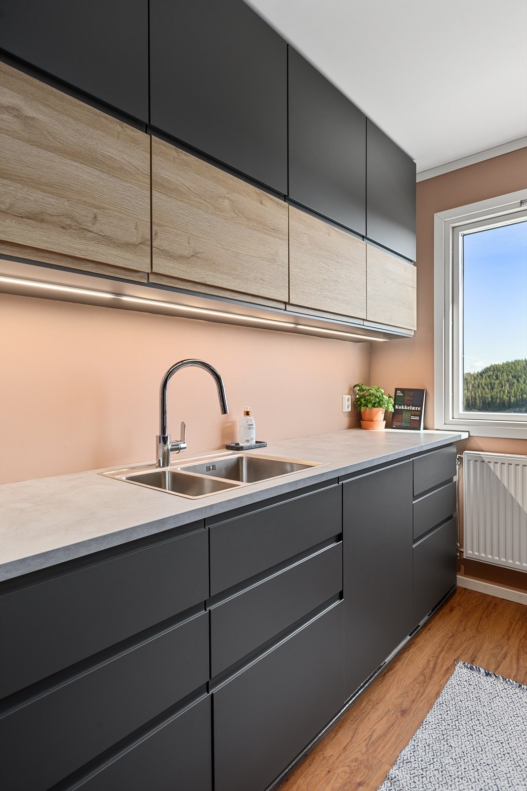 Ekstra belysning under overskap Galleribilde