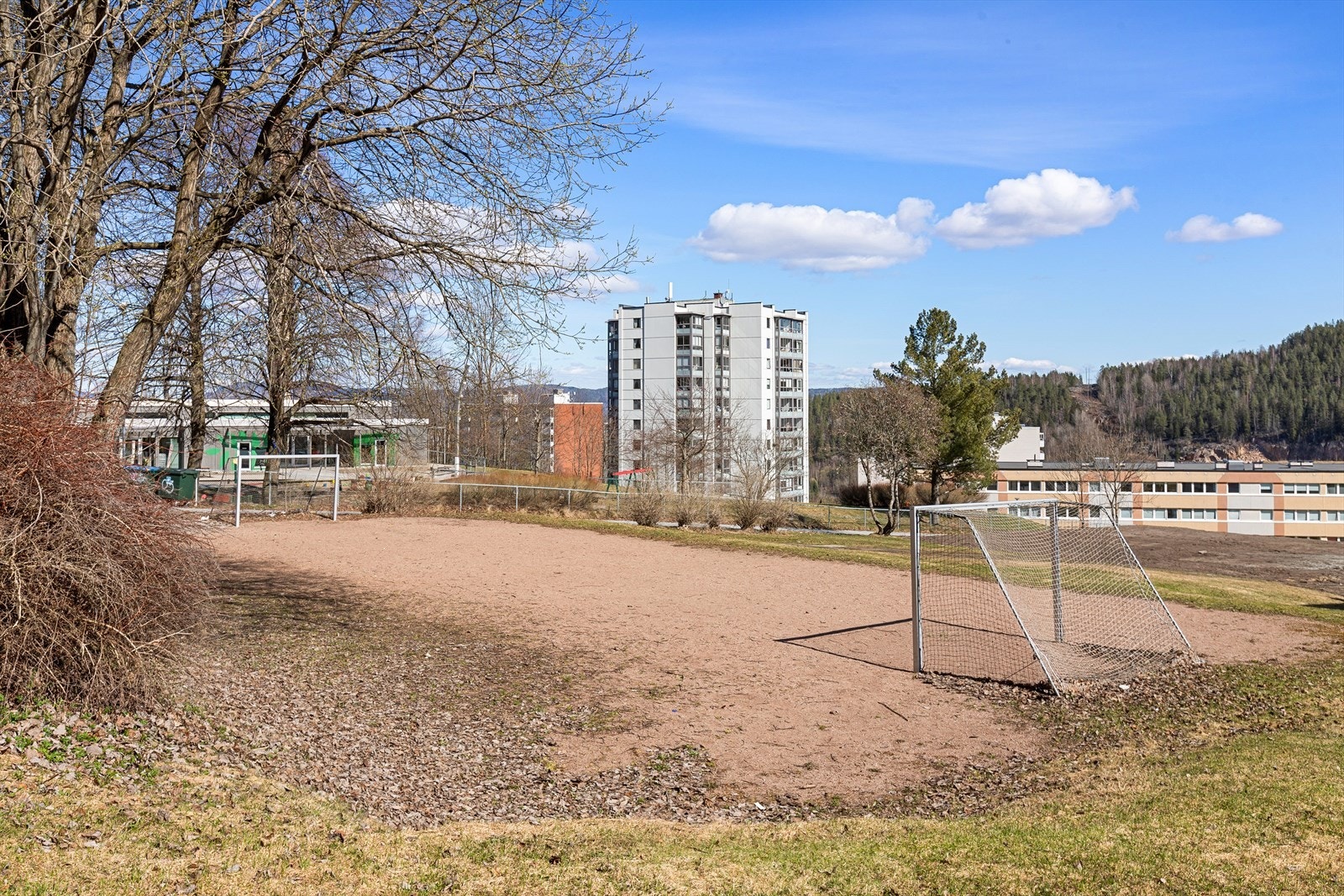 Fotballbane like ved Galleribilde
