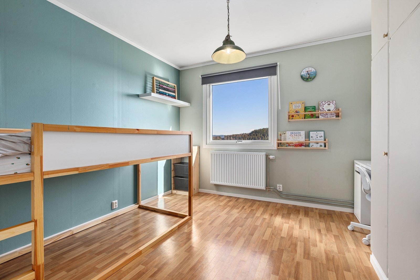 Soverom 2 er innredet som barnerom Galleribilde