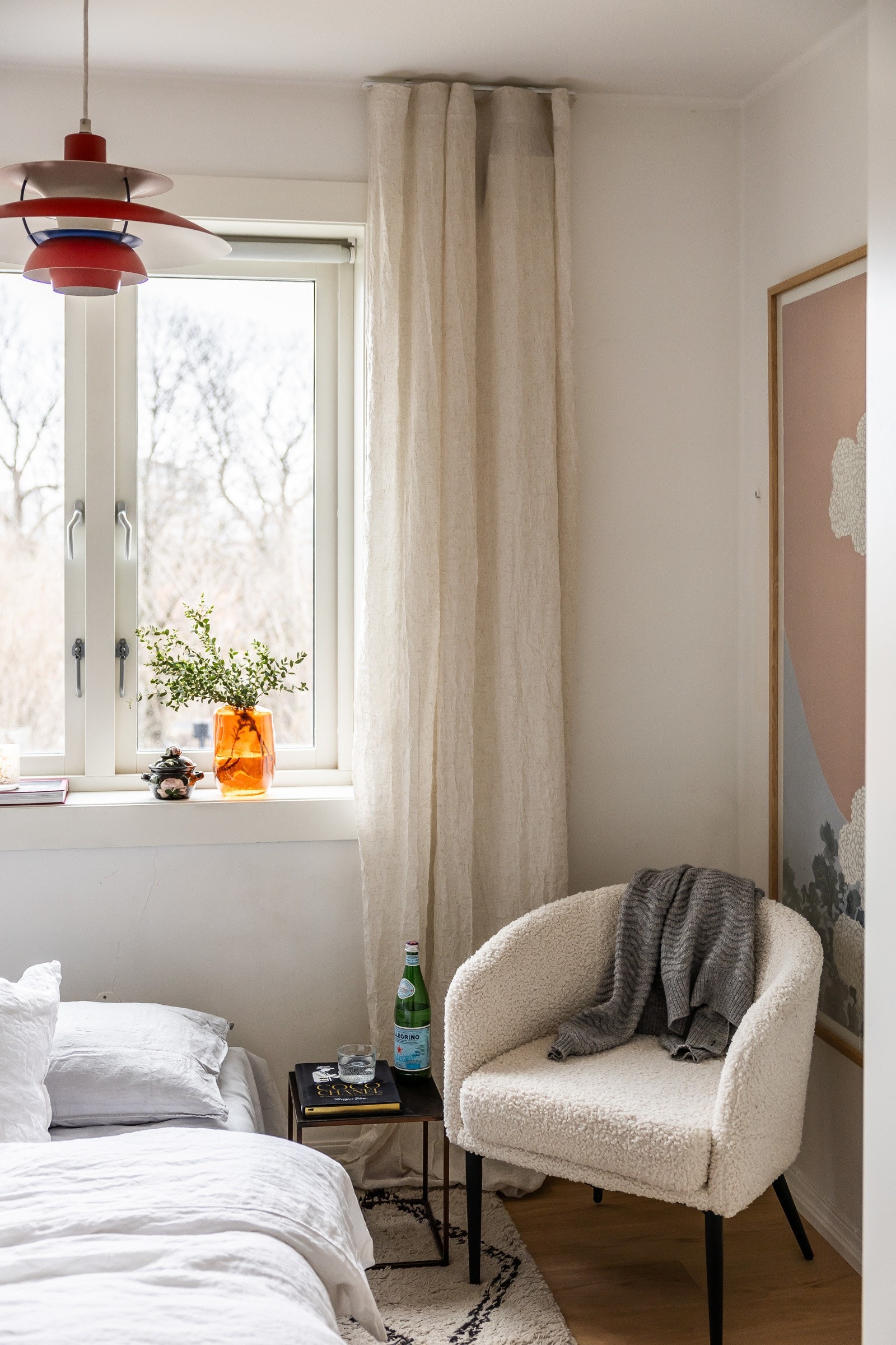 I 2018 ble vegger malt av Miljømal AS i lyse fargetoner med linoljemaling. Galleribilde