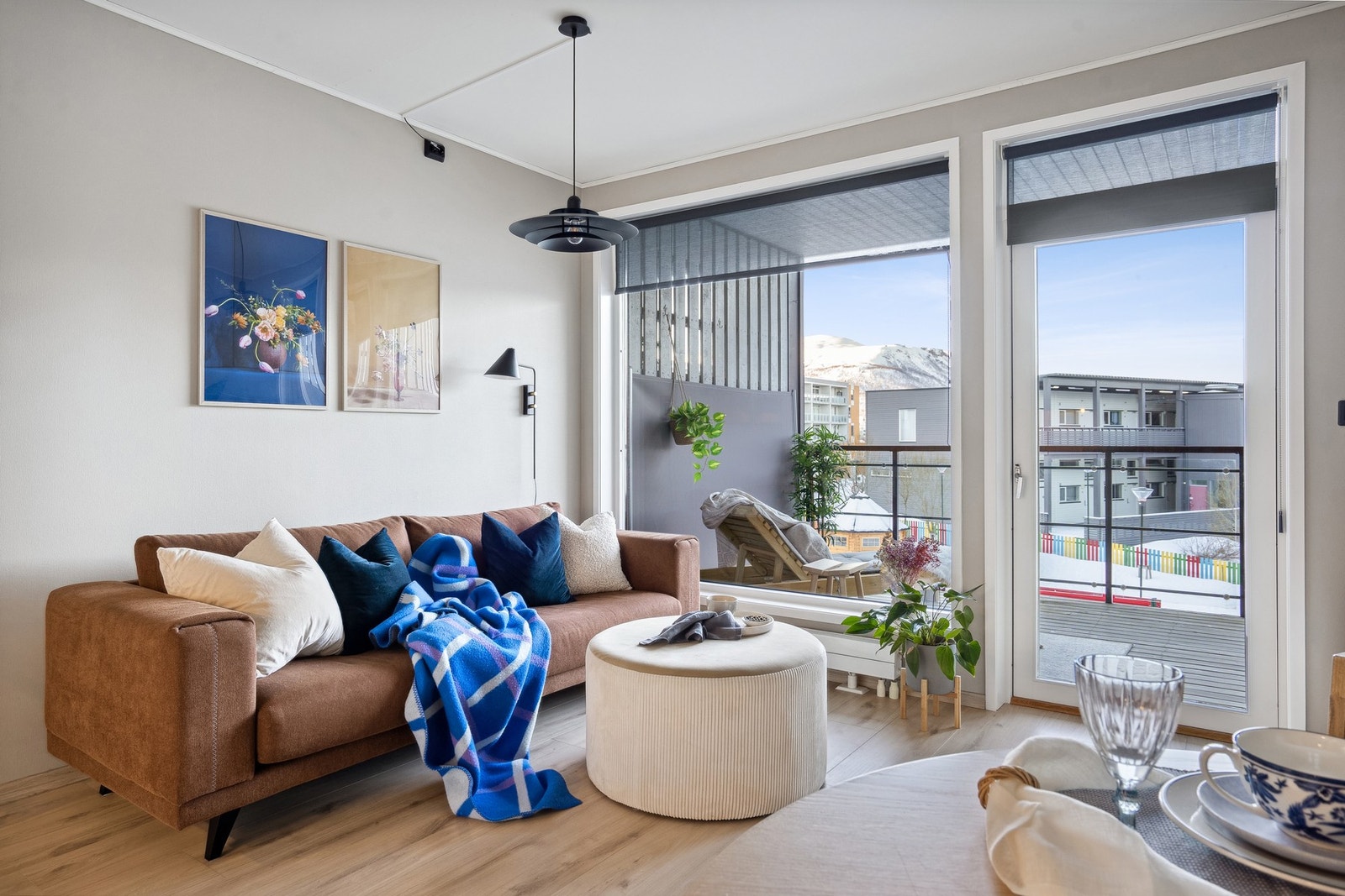 Med utgang til solrik og sørvendt terrasse Galleribilde