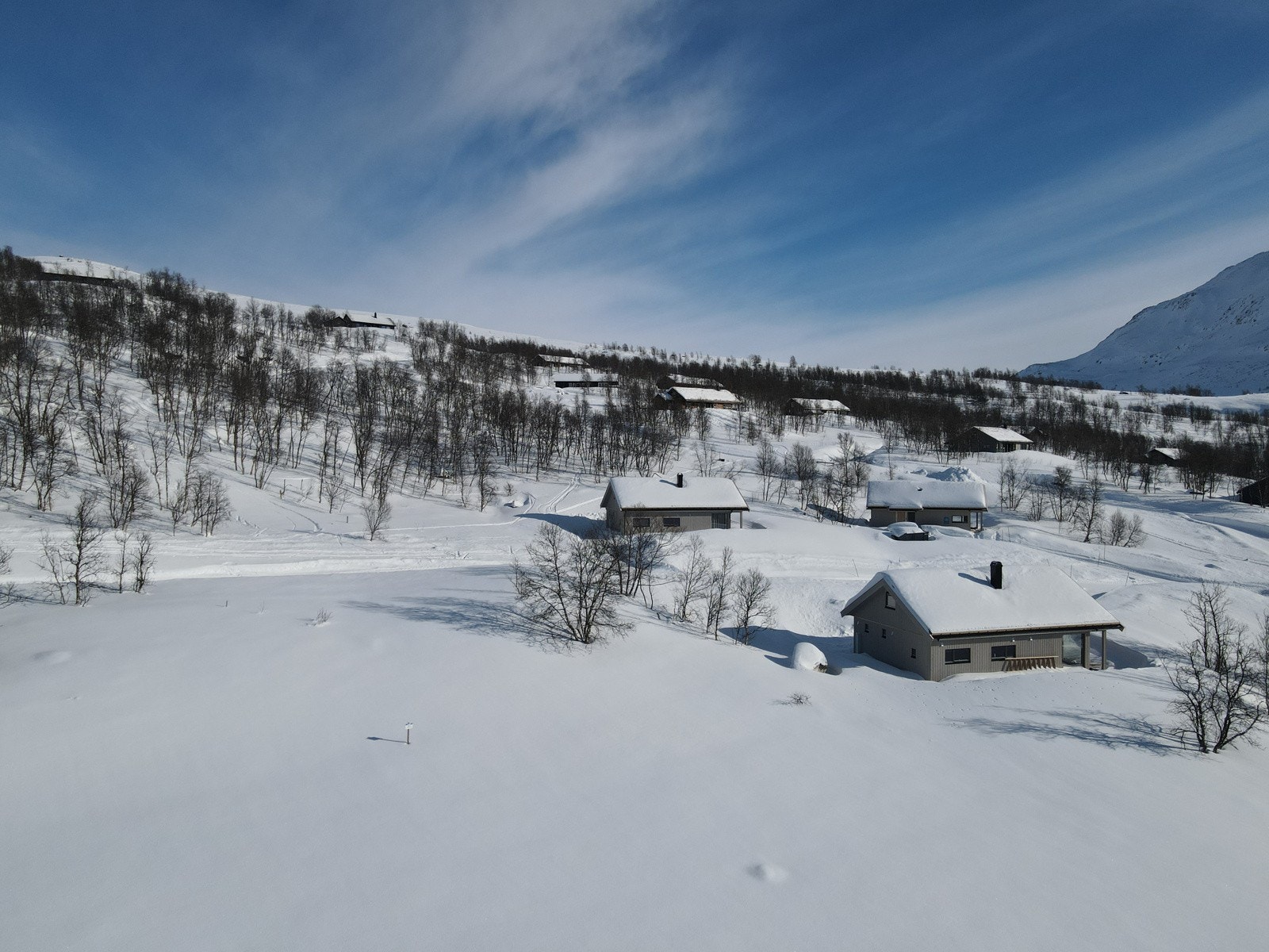 Hyttene er klar for overtagelse og ligger fint til i vakre omgivelser. Galleribilde