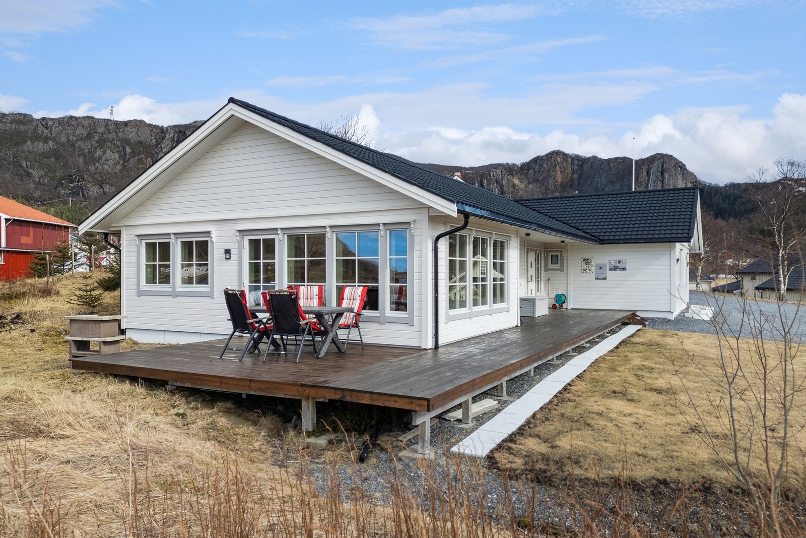 Markterrasse med nydelig utsikt og gode solforhold. Galleribilde