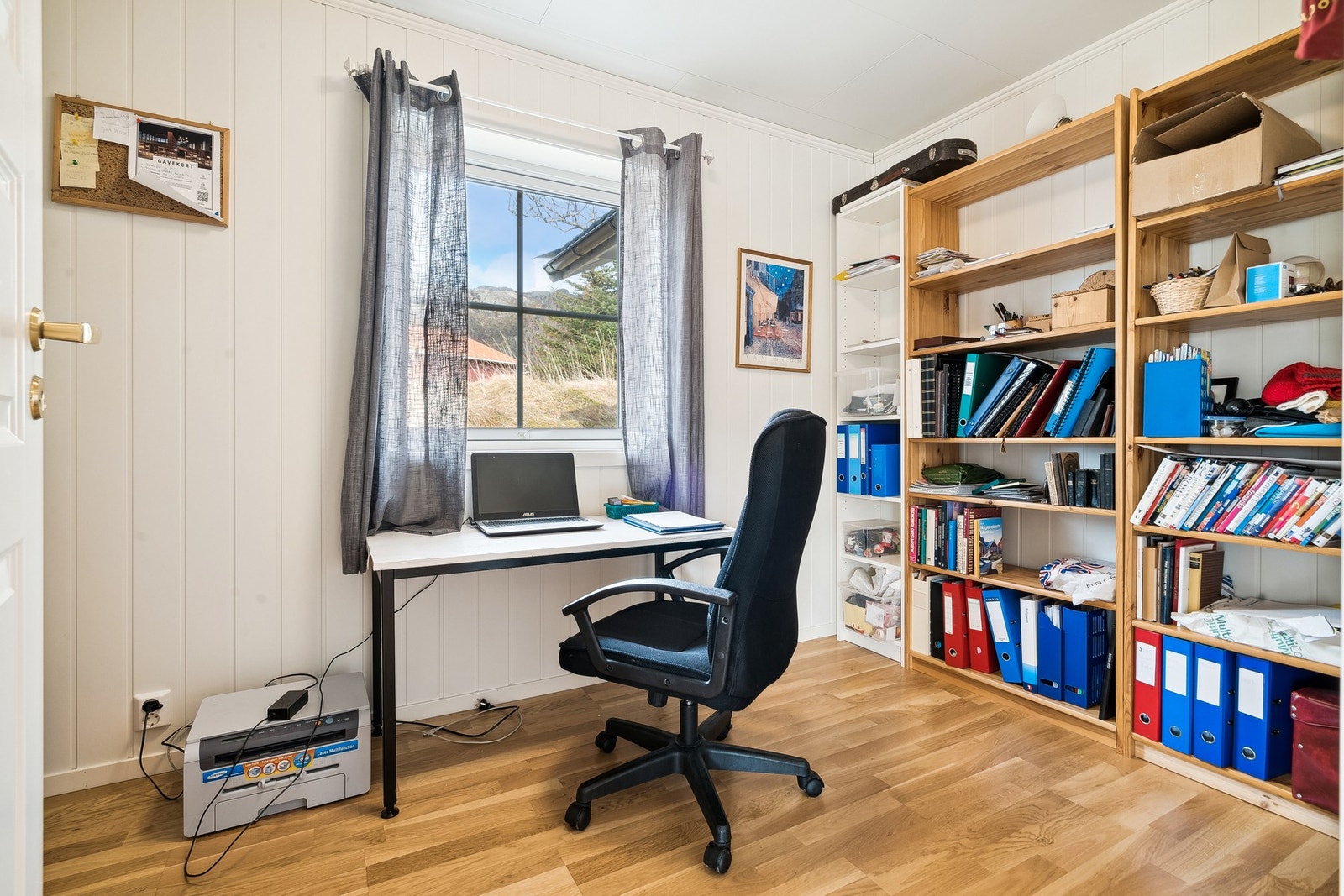 Praktisk kontor Galleribilde