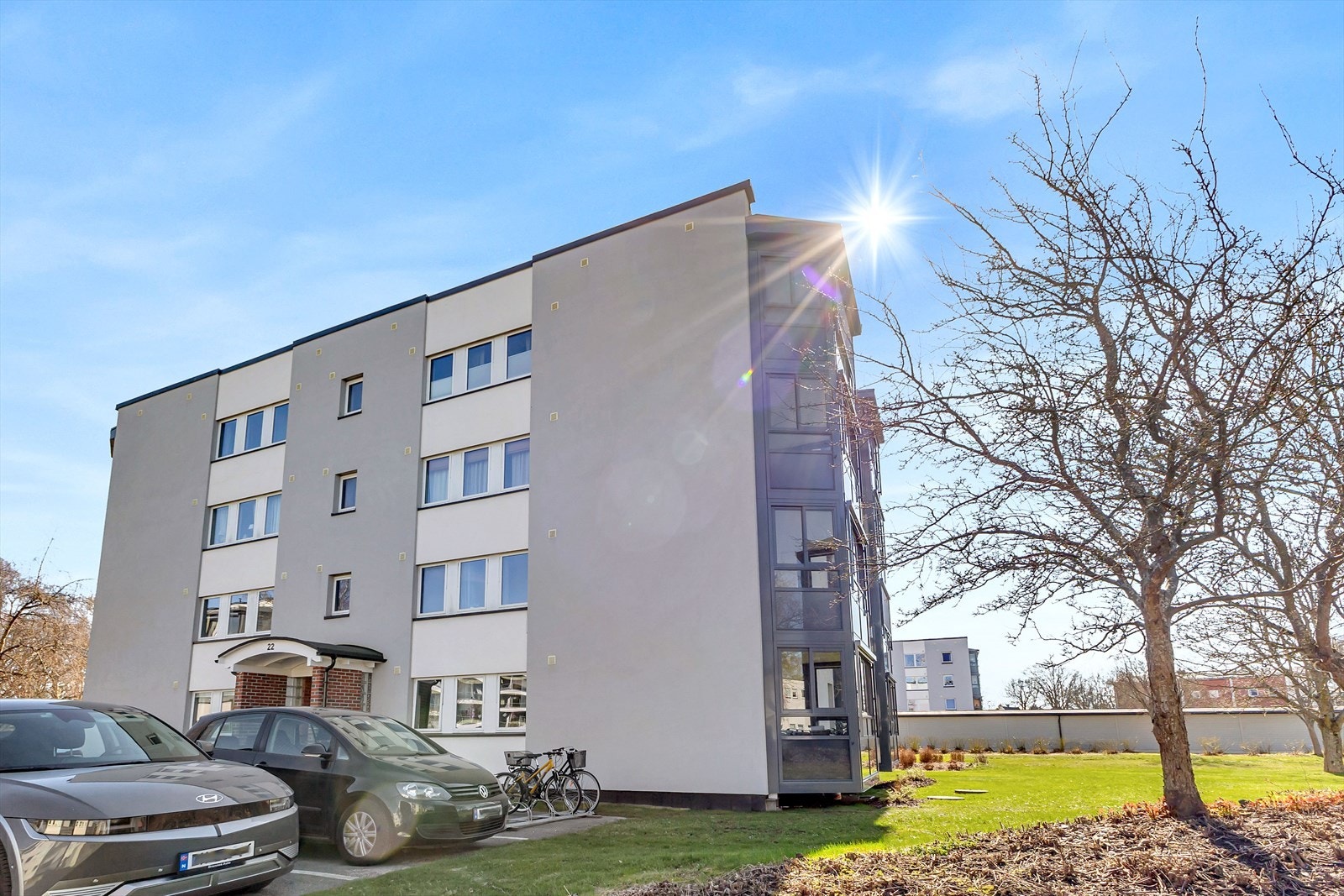 Asfaltert gårdsplass og parkering Galleribilde