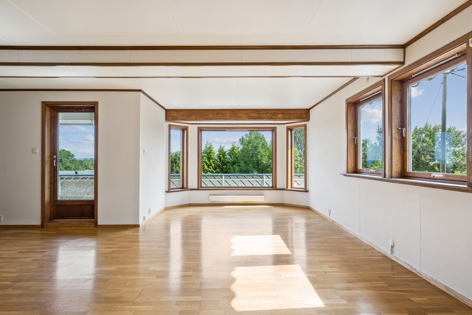 Det er god plass til møblering og godt med innlys Galleribilde