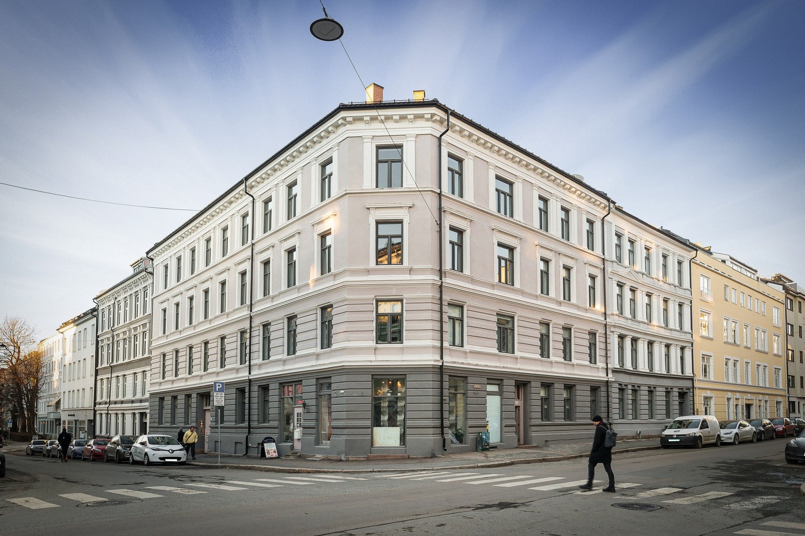 Leiligheten ligger i en tilbaketrukket gate på Majorstuen med gangavstand til byens mest populære områder. Galleribilde