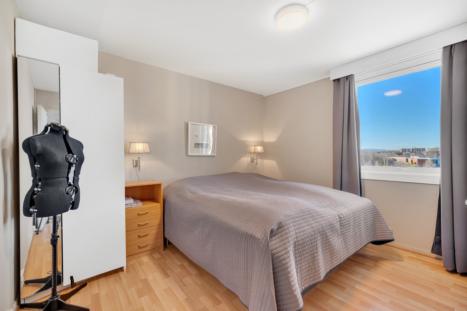 Boligen har 2 store soverom. Galleribilde