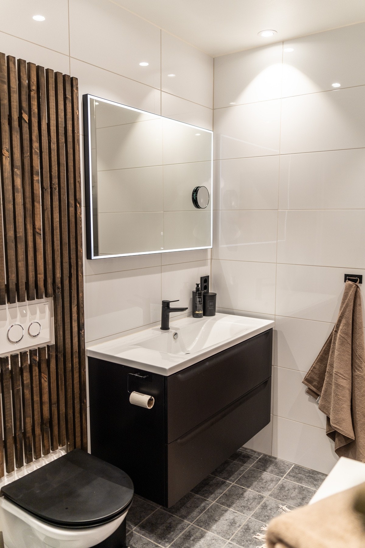 Delikat bad/vaskerom. Galleribilde