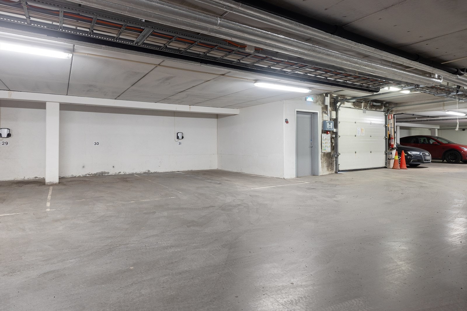 Det medfølger parkeringsplass i felles garasjeanlegg. Galleribilde
