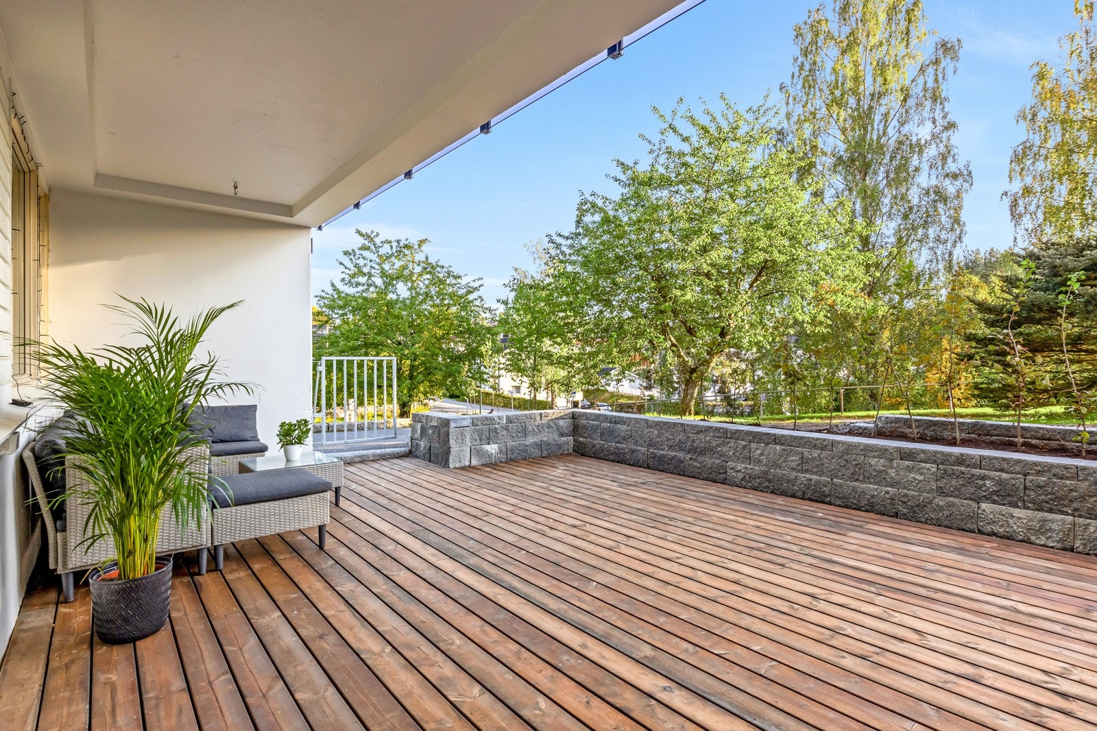 Fantastisk markterrasse på hele 26 kvm som ble bygd september 2023. Galleribilde