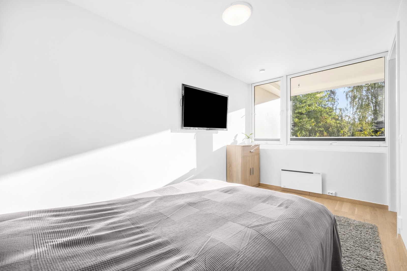 Her kan du ha kommodeløsninger, TV benk eller kontorpult til hjemmekontoret. Galleribilde