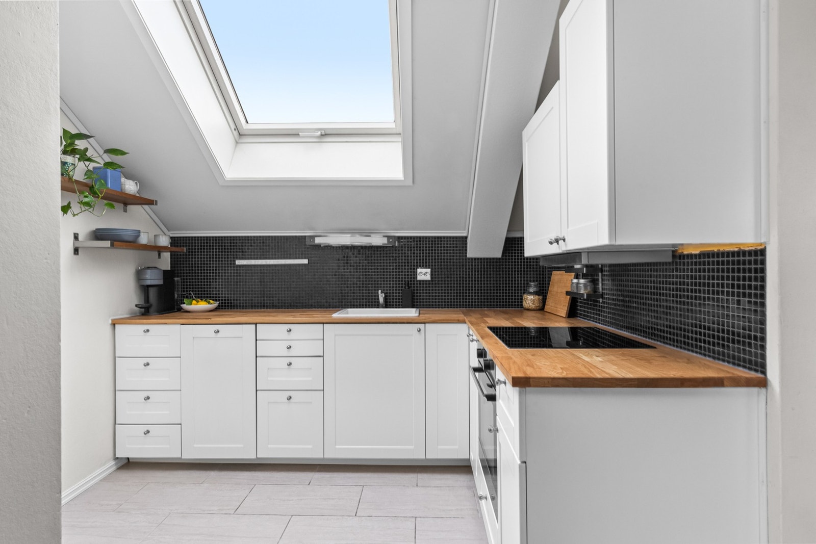 Flott kjøkken på ca. 10 kvm. Galleribilde