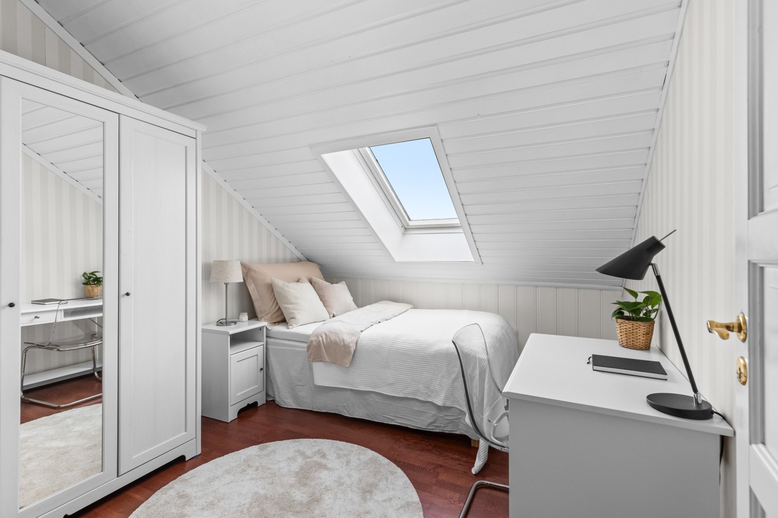 Soverom 1 er også av god størrelse. Galleribilde